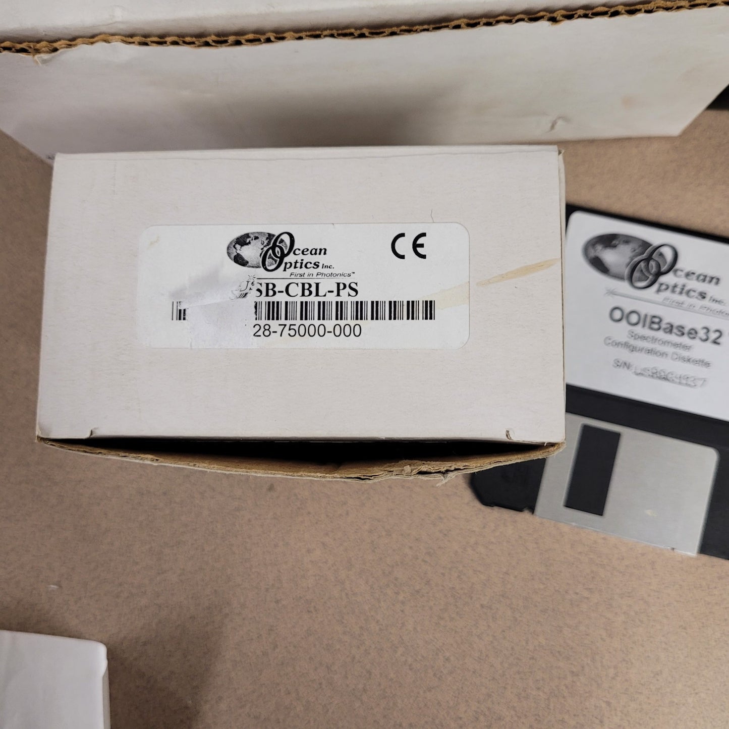 Ocean Optics USB2000 Spectrometer USB-ISS-UV/VIS Lamp and Software