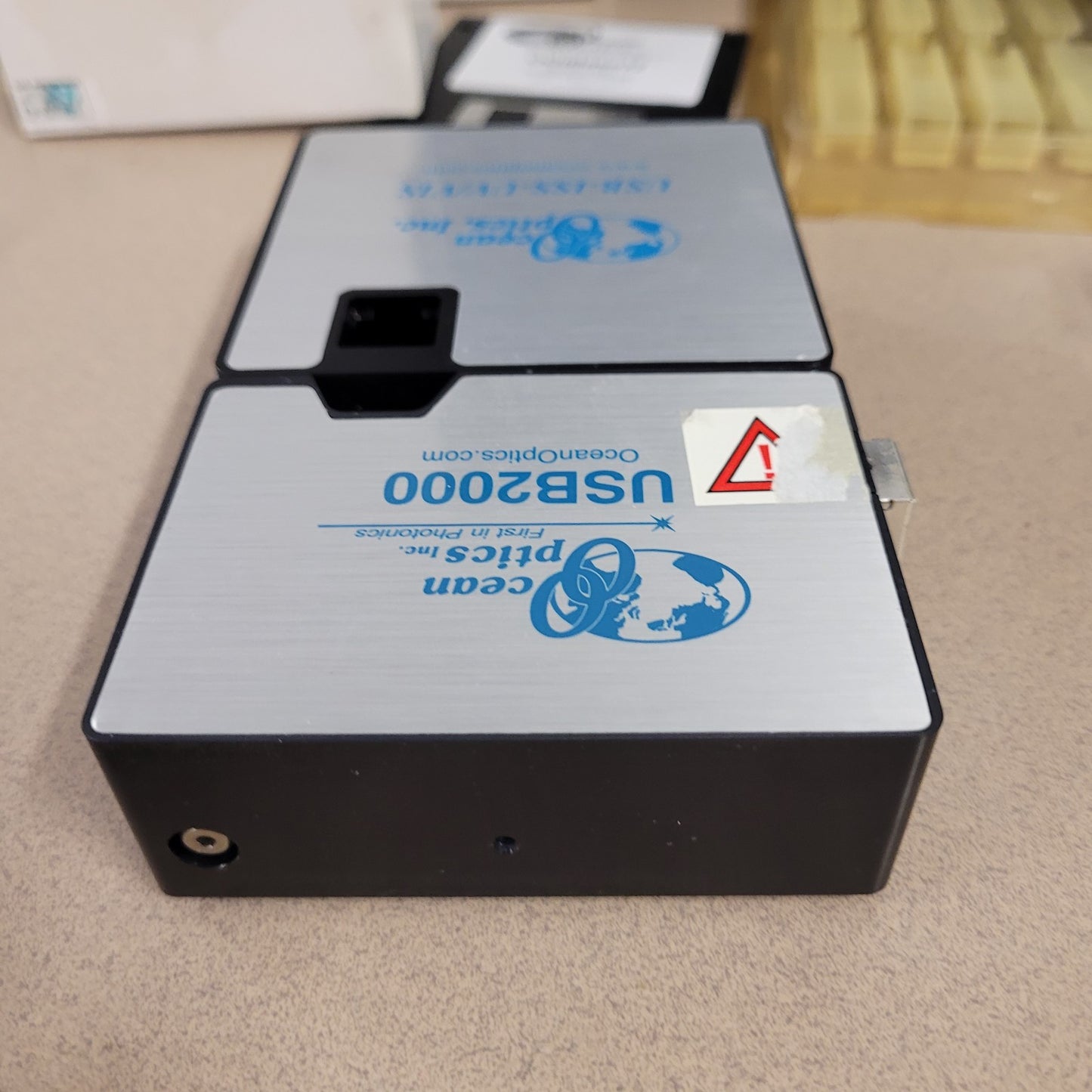 Ocean Optics USB2000 Spectrometer USB-ISS-UV/VIS Lamp and Software