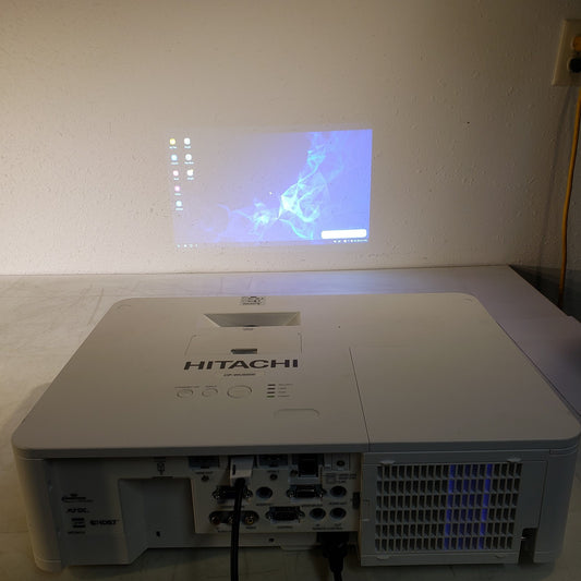 Hitachi CP-WU5505 1920 x 1200 Resolution Projector CP-WU5505GF 600 Lamp Hours