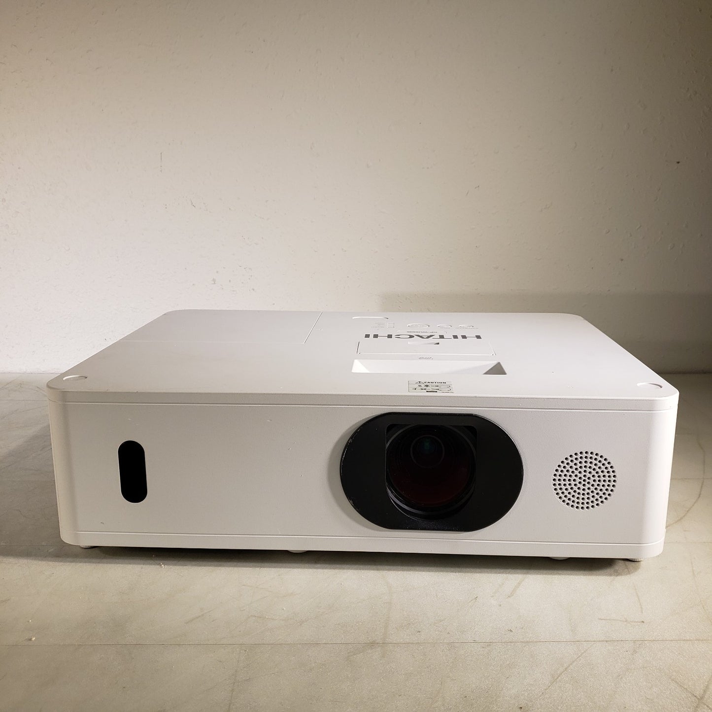 Hitachi CP-WU5505 1920 x 1200 Resolution Projector CP-WU5505GF 600 Lamp Hours