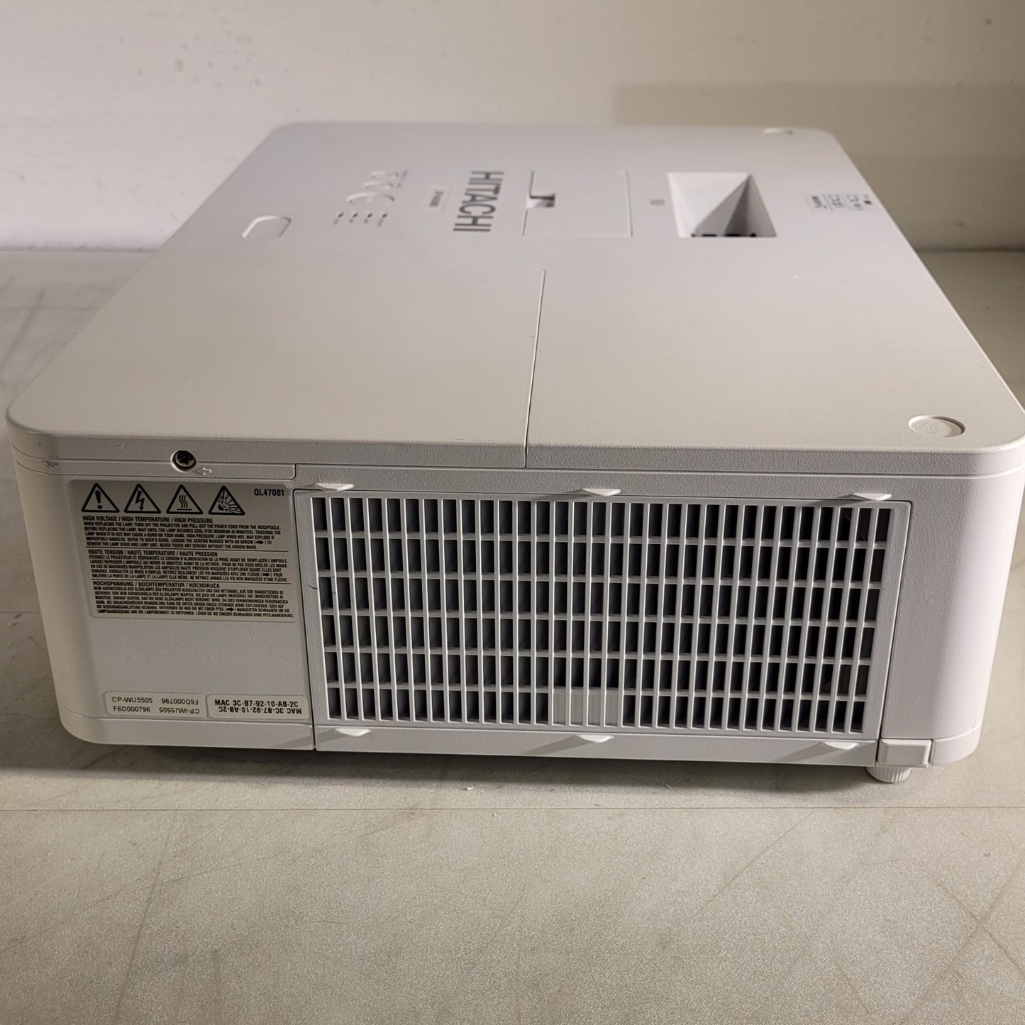 Hitachi CP-WU5505 1920 x 1200 Resolution Projector CP-WU5505GF 1300 Lamp Hours