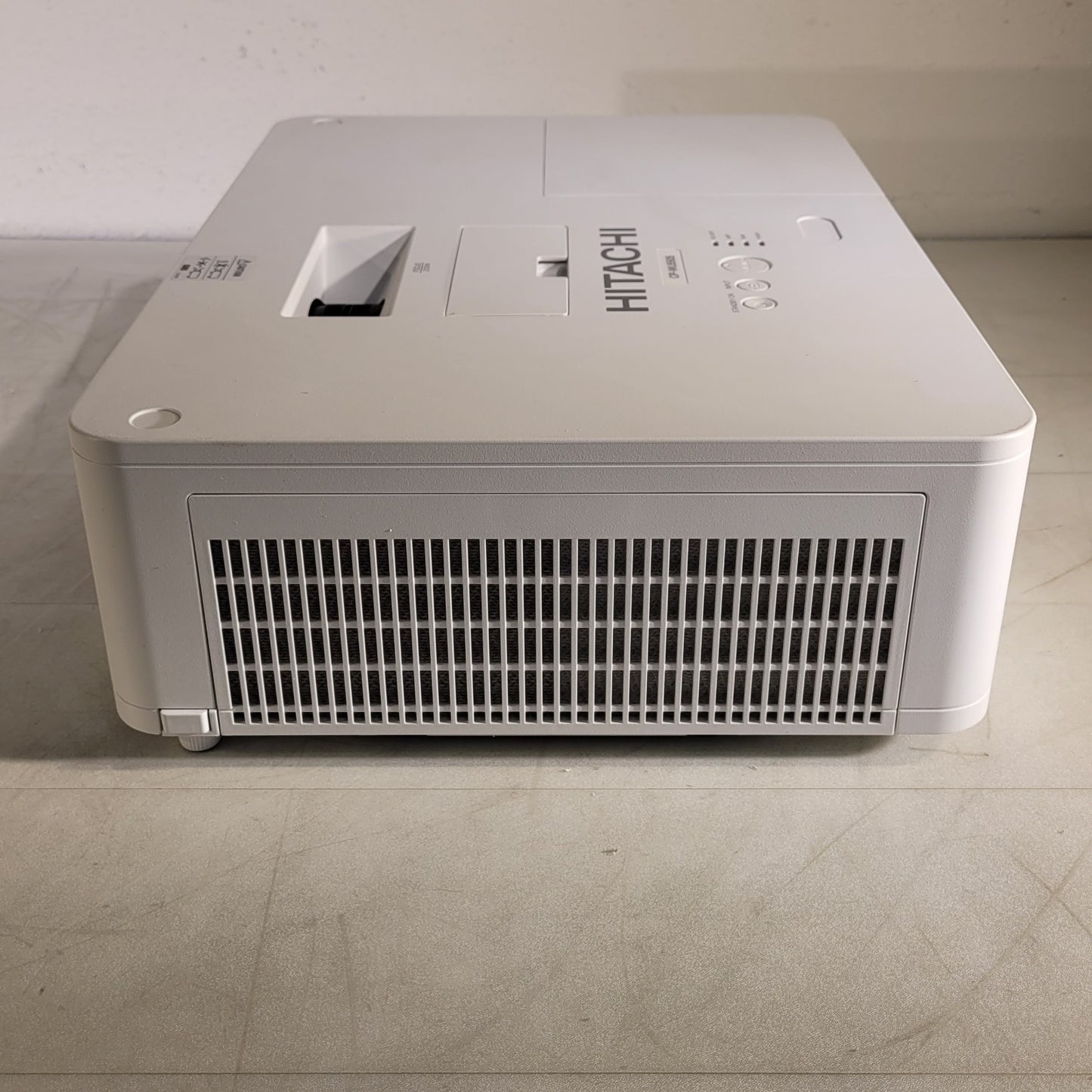 Hitachi CP-WU5505 1920 x 1200 Resolution Projector CP-WU5505GF 1300 Lamp Hours