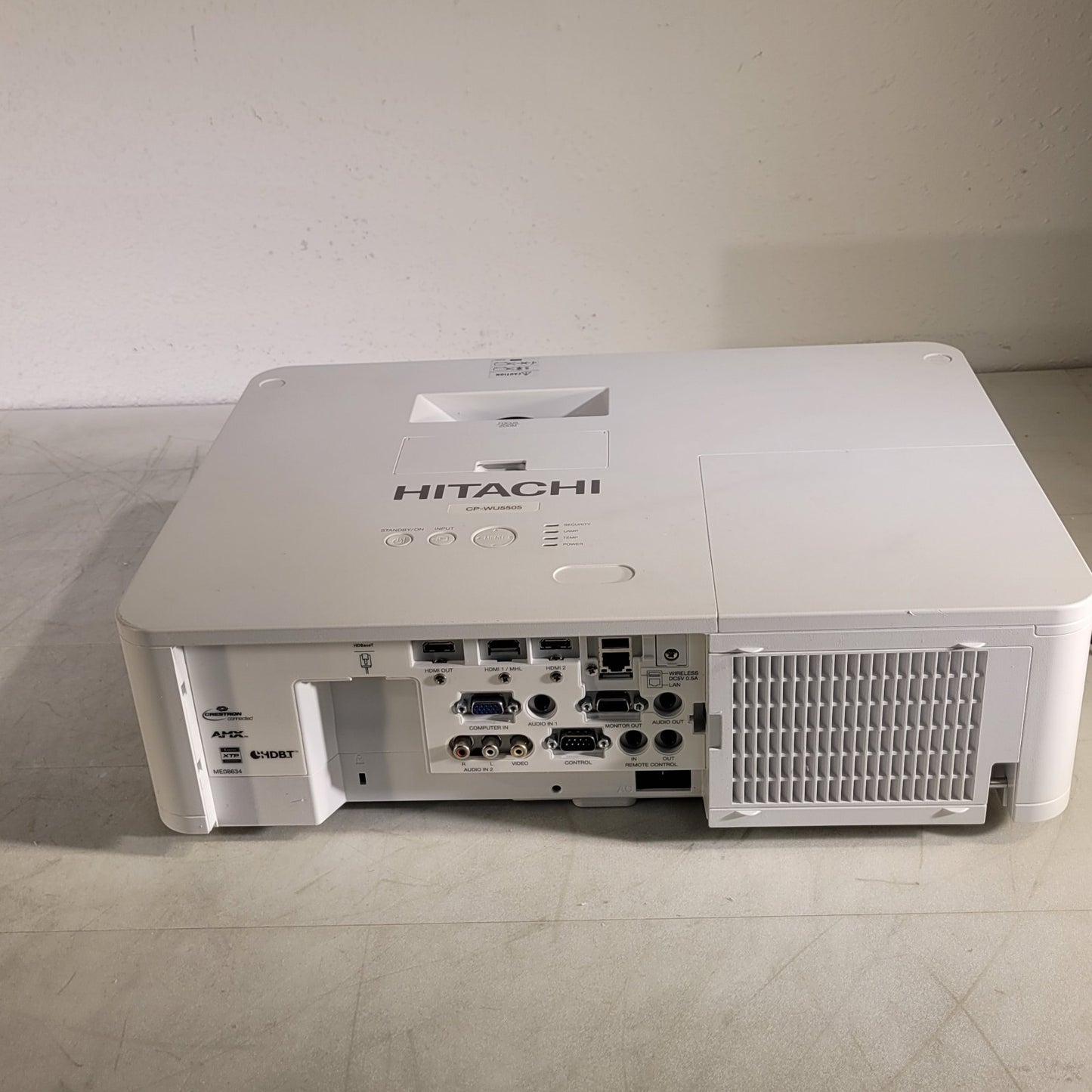 Hitachi CP-WU5505 1920 x 1200 Resolution Projector CP-WU5505GF 1300 Lamp Hours