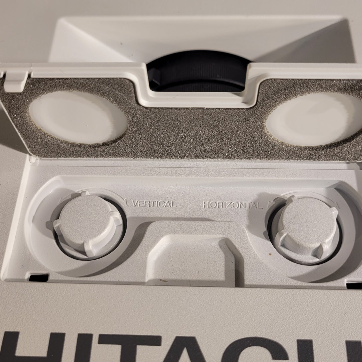 Hitachi CP-WU5505 1920 x 1200 Resolution Projector CP-WU5505GF 1300 Lamp Hours