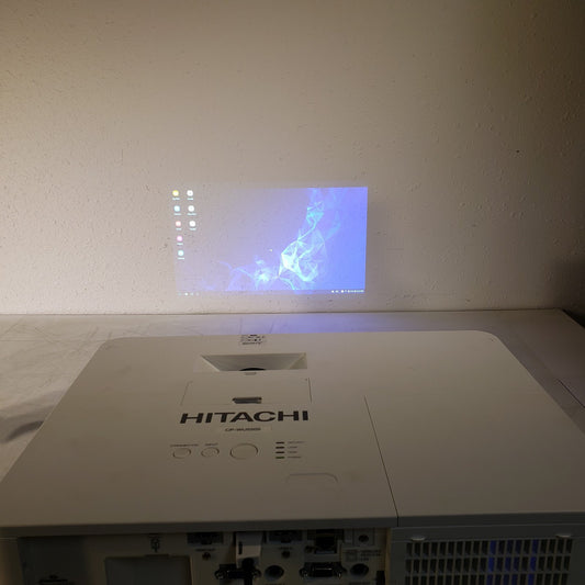 Hitachi CP-WU5505 LCD Projector CP-WU5505GF 5000 Lamp Hours