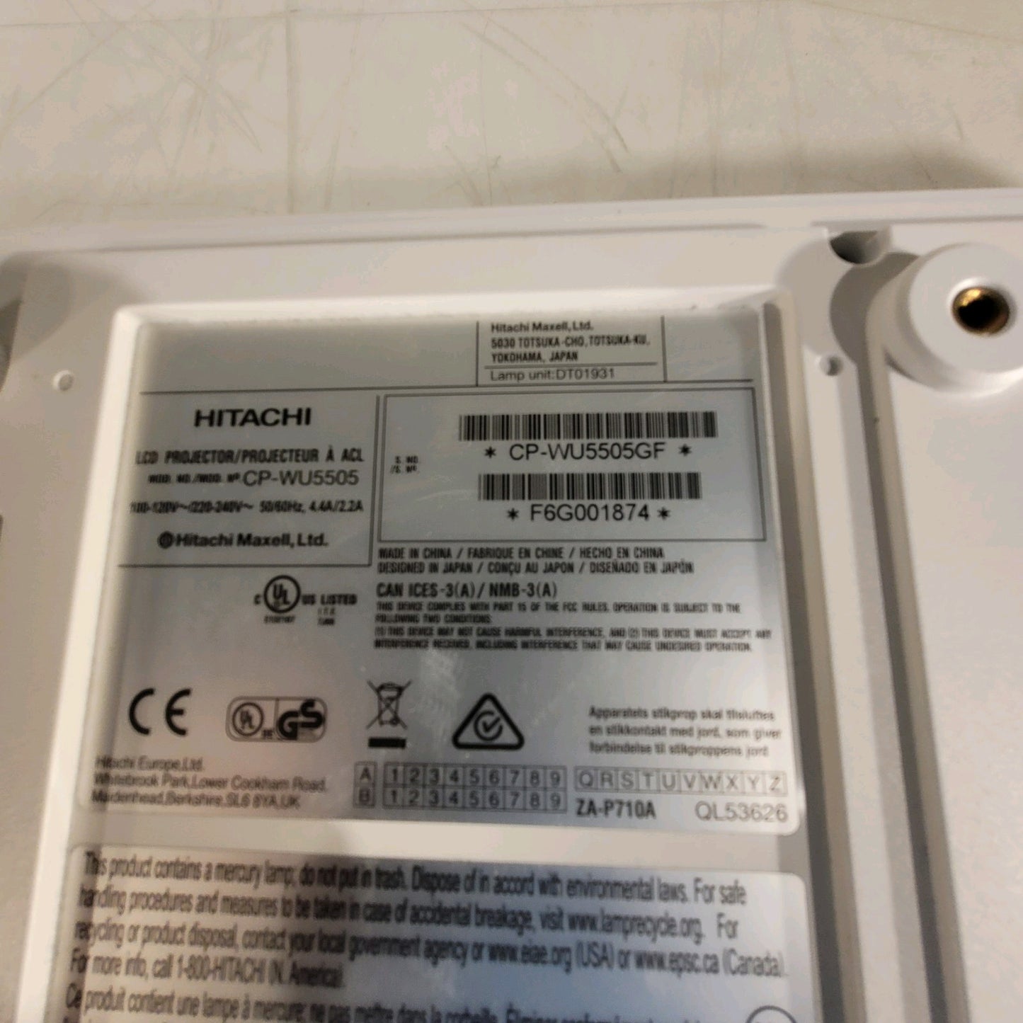Hitachi CP-WU5505 LCD Projector CP-WU5505GF 5000 Lamp Hours