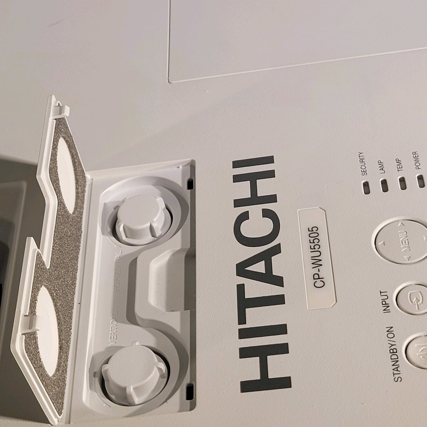 Hitachi CP-WU5505 LCD Projector CP-WU5505GF 5000 Lamp Hours