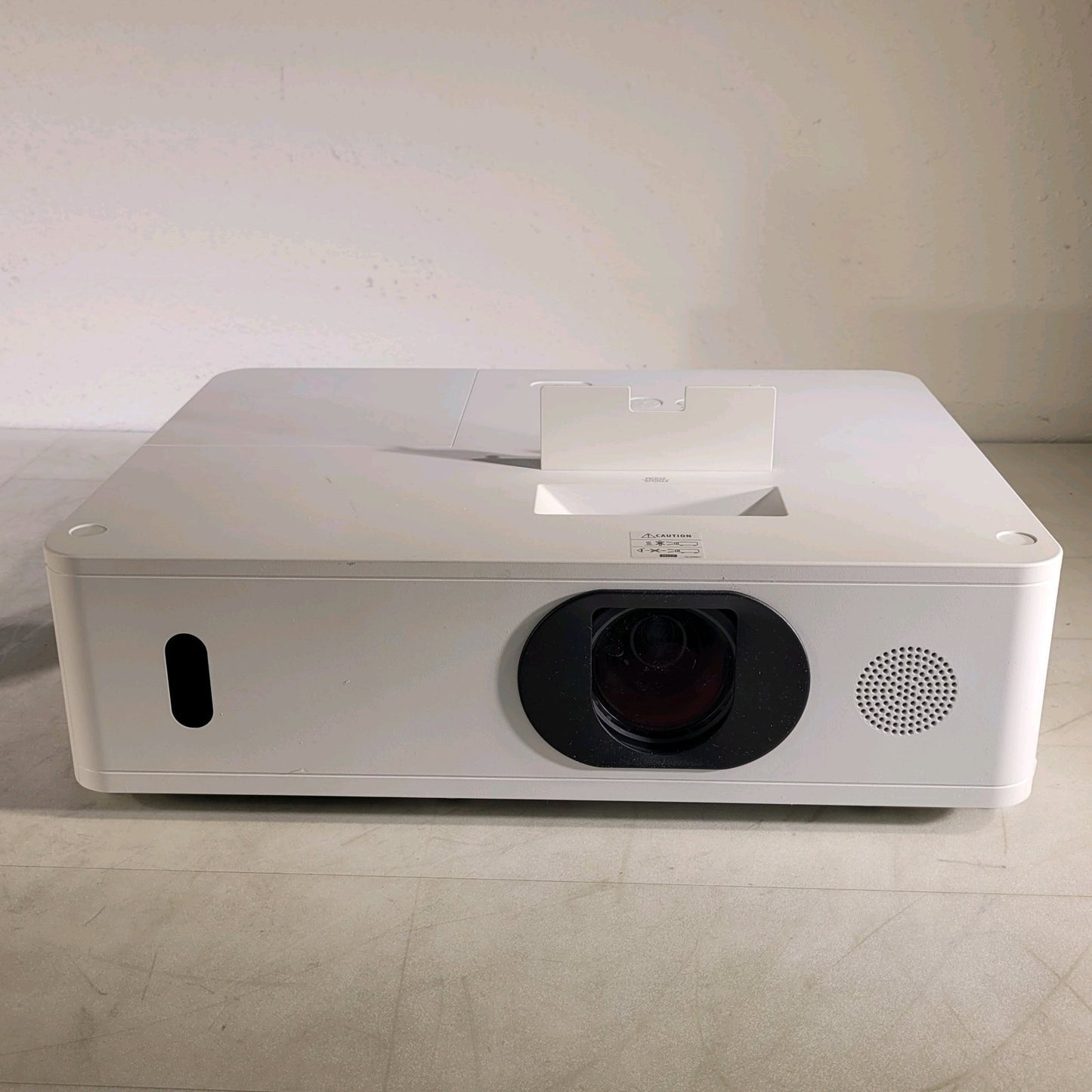 Hitachi CP-WU5505 LCD Projector CP-WU5505GF 5000 Lamp Hours