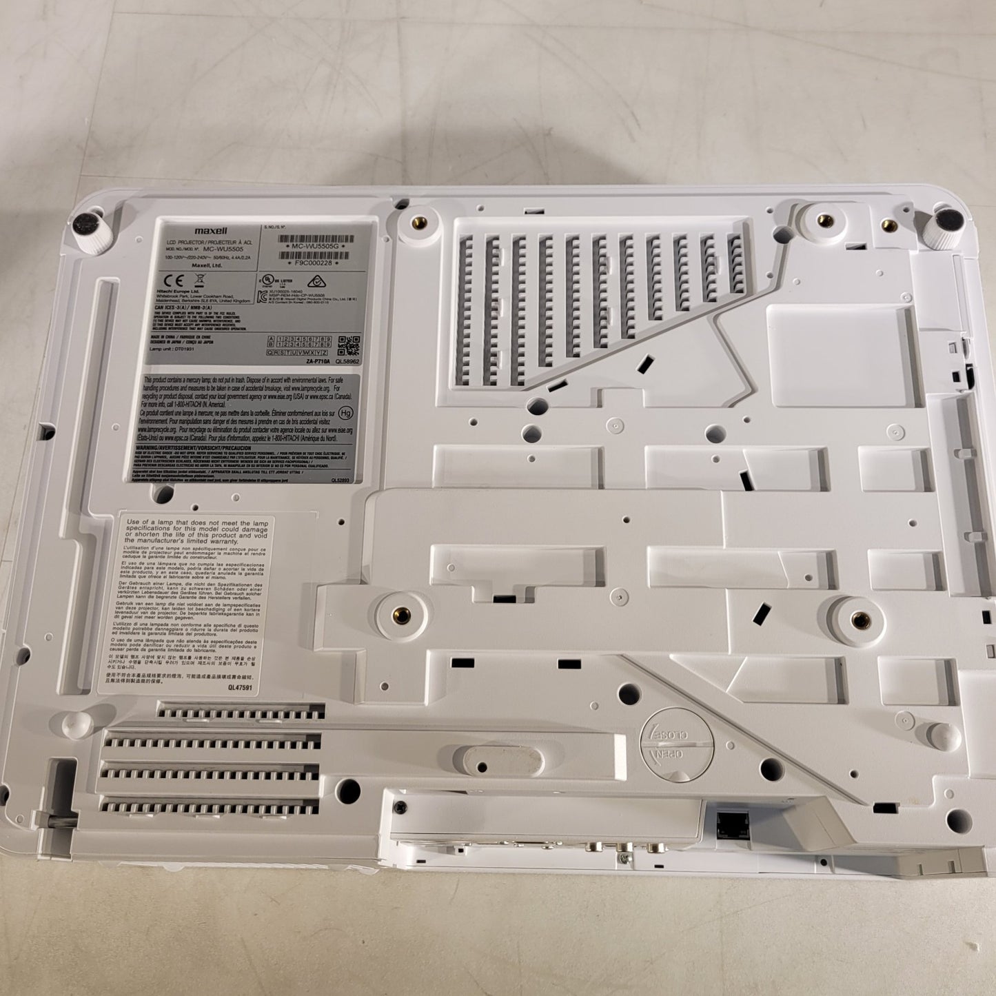 Maxell MC-WU5505 LCD Projector 1000 Lamp Hours