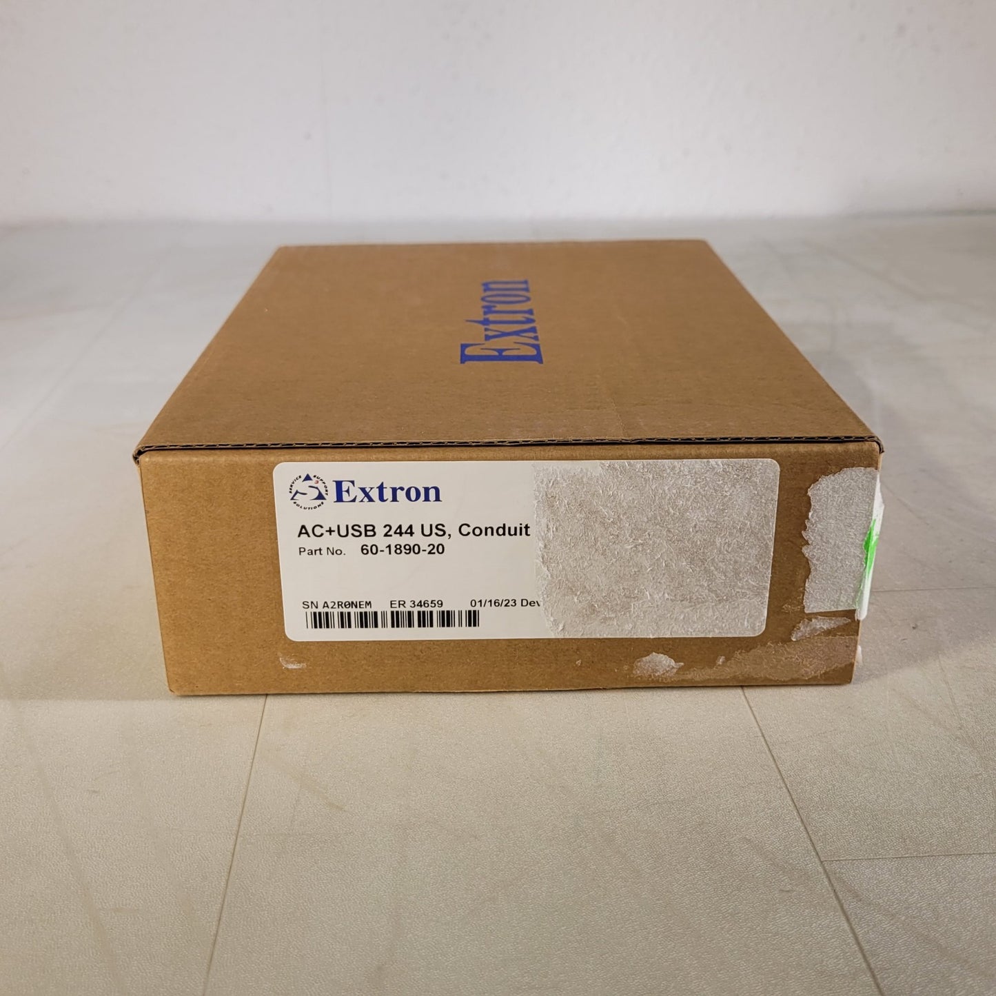 Extron 60-1890-20 AC+USB 244 US Conduit Module Cable Cubby Series Power Module