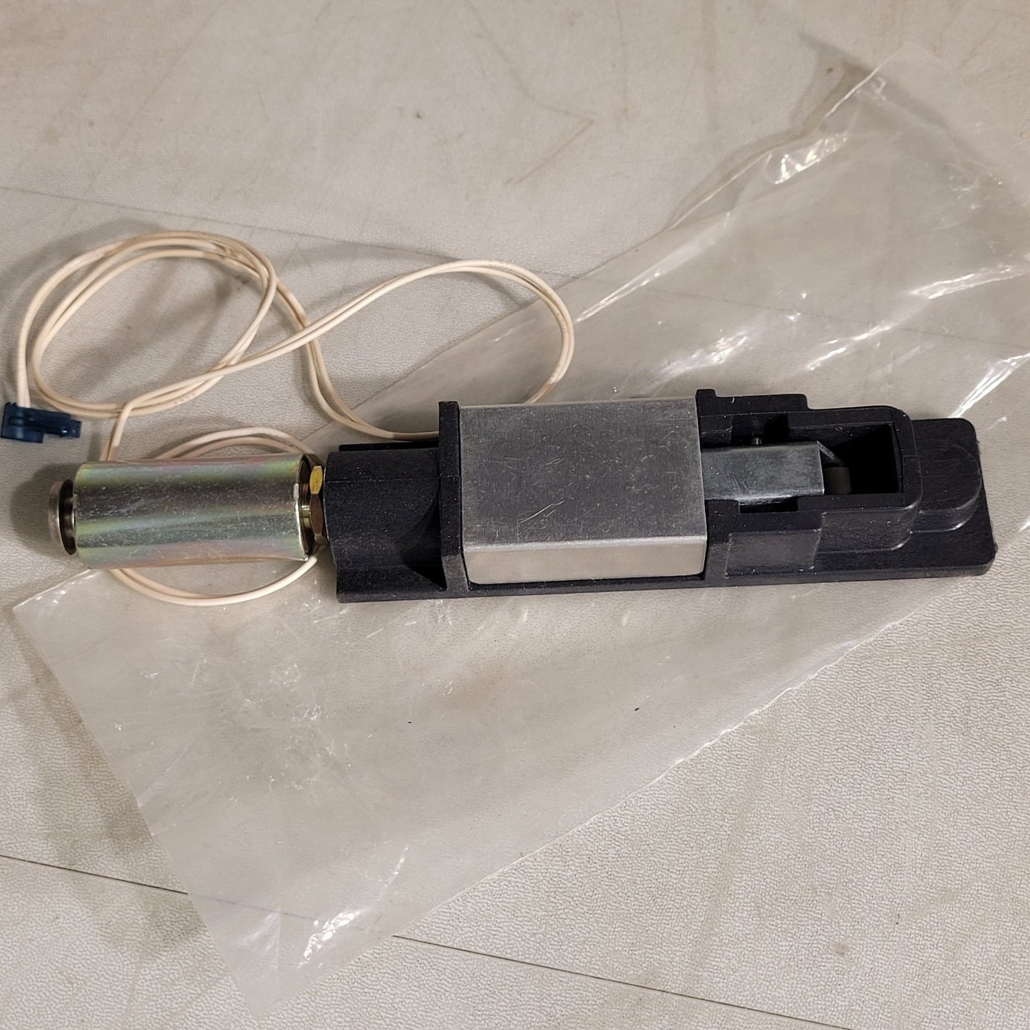 Lucas Ledex Electric Latch Lock 24VAC 9138 Plate