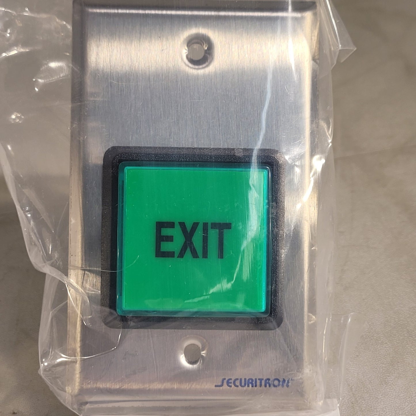 Securitron PB2E Security Exit Push Button 2" Square Button Green Wall Plate