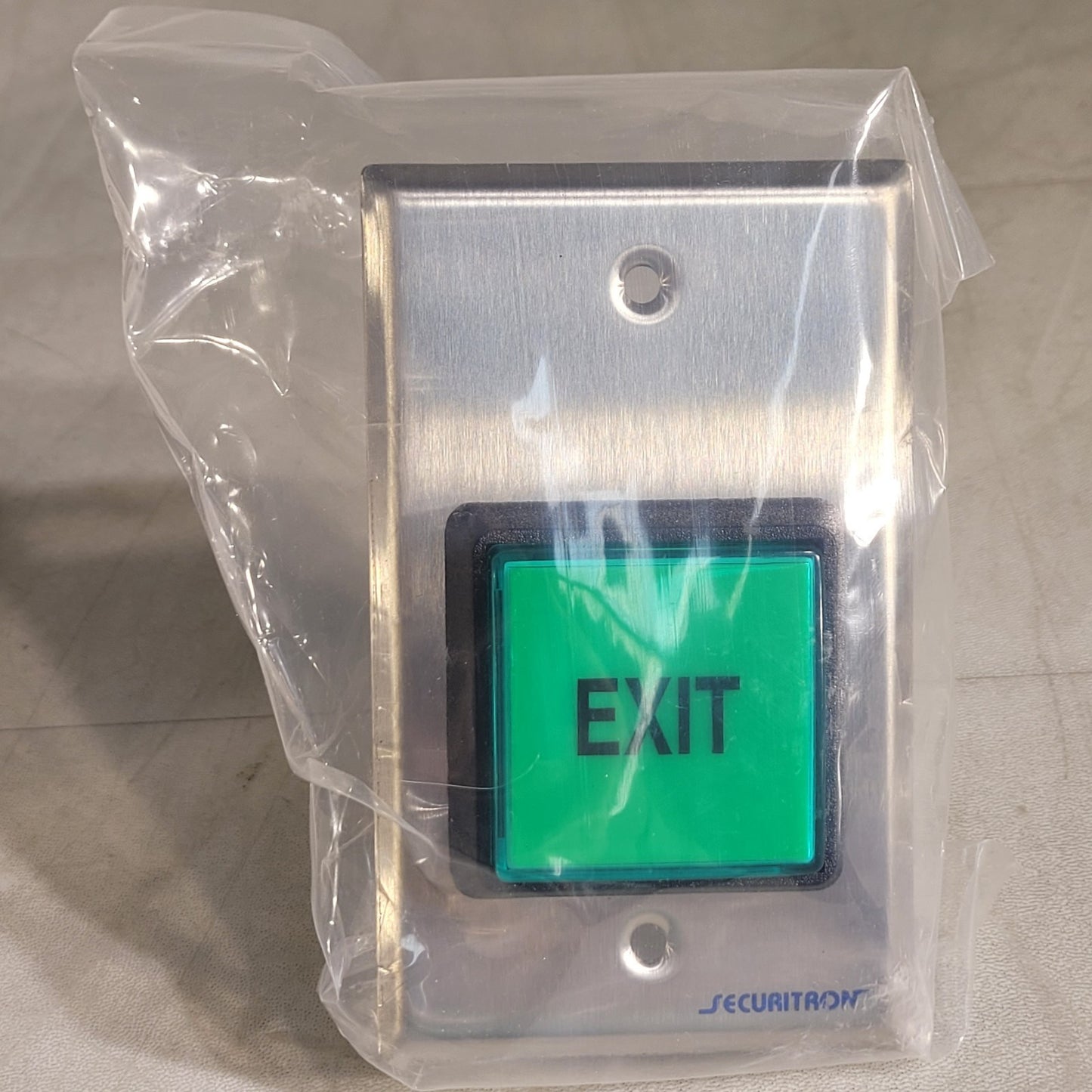 Securitron PB2E Security Exit Push Button 2" Square Button Green Wall Plate