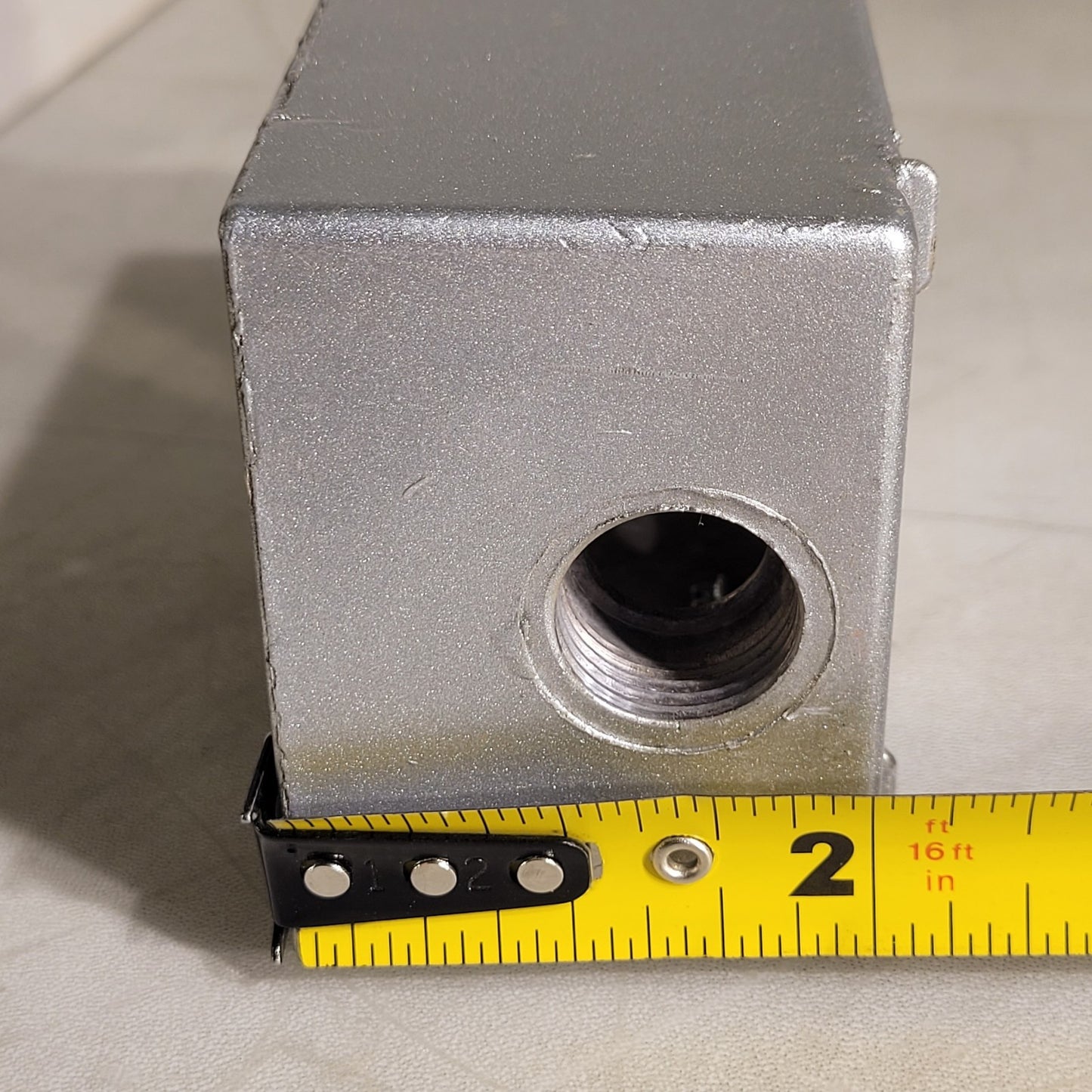 Metal Outlet Box E30640 Suitable For Wet Locations Electrical Wall