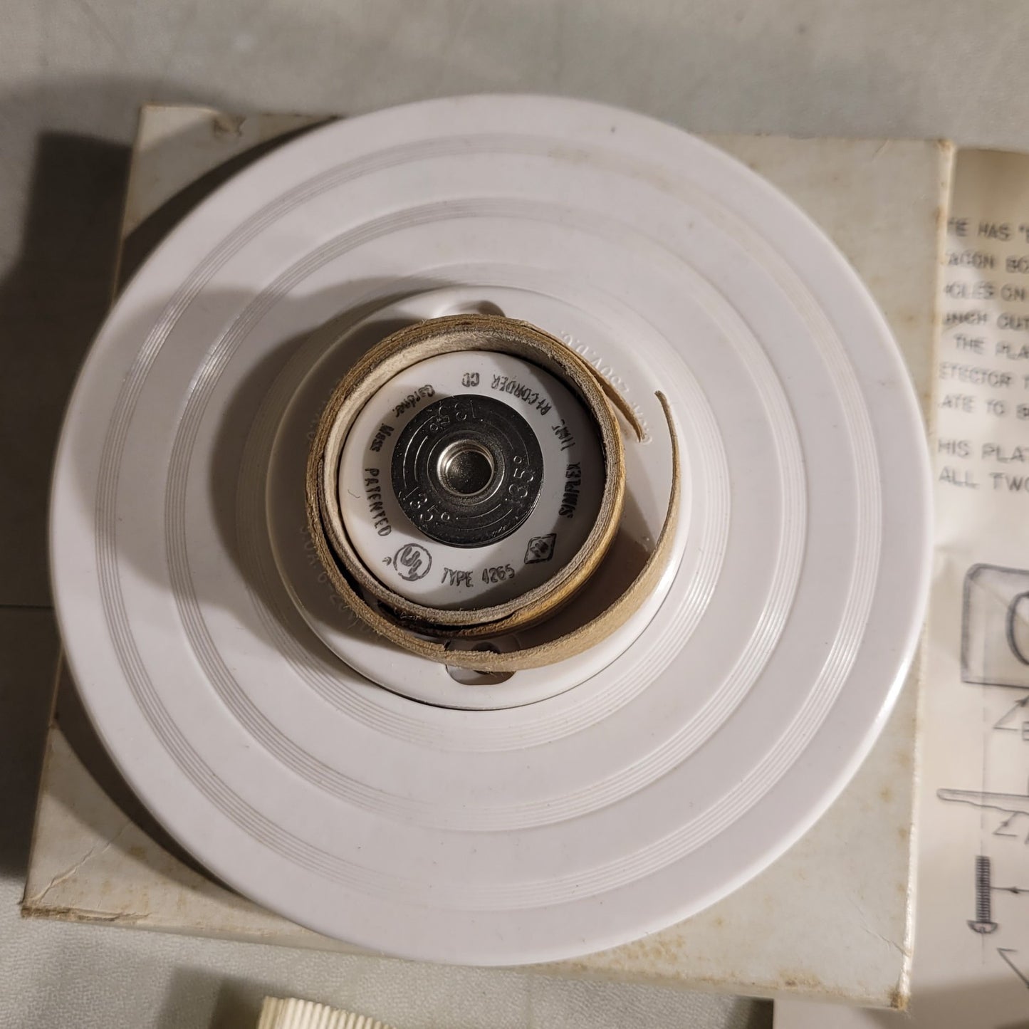 Simplex 4265-135 Heat Detector For Fire Alarm Systems 477-005 Temp Rating 135°