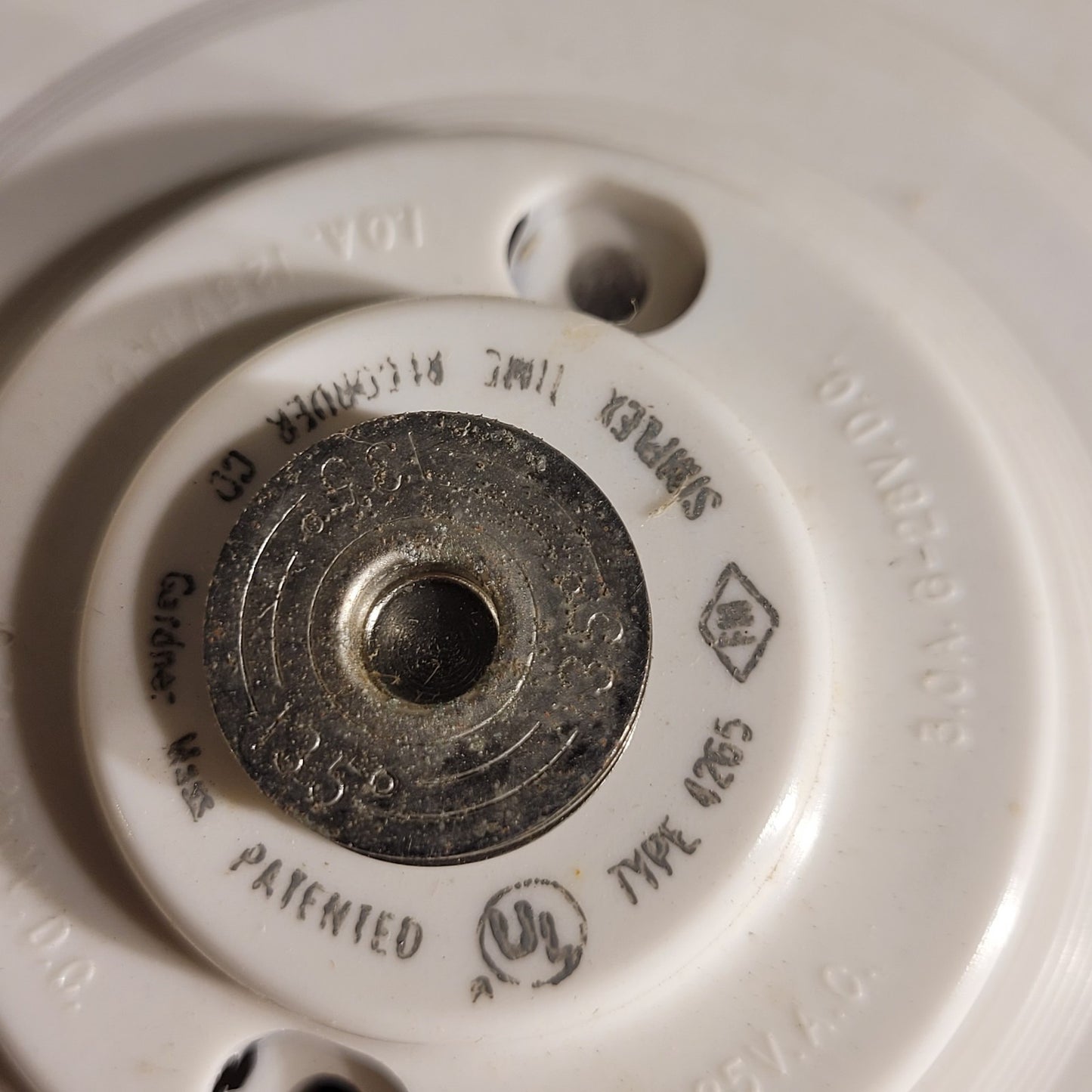 Simplex 4265-135 Heat Detector For Fire Alarm Systems 477-005 Temp Rating 135°