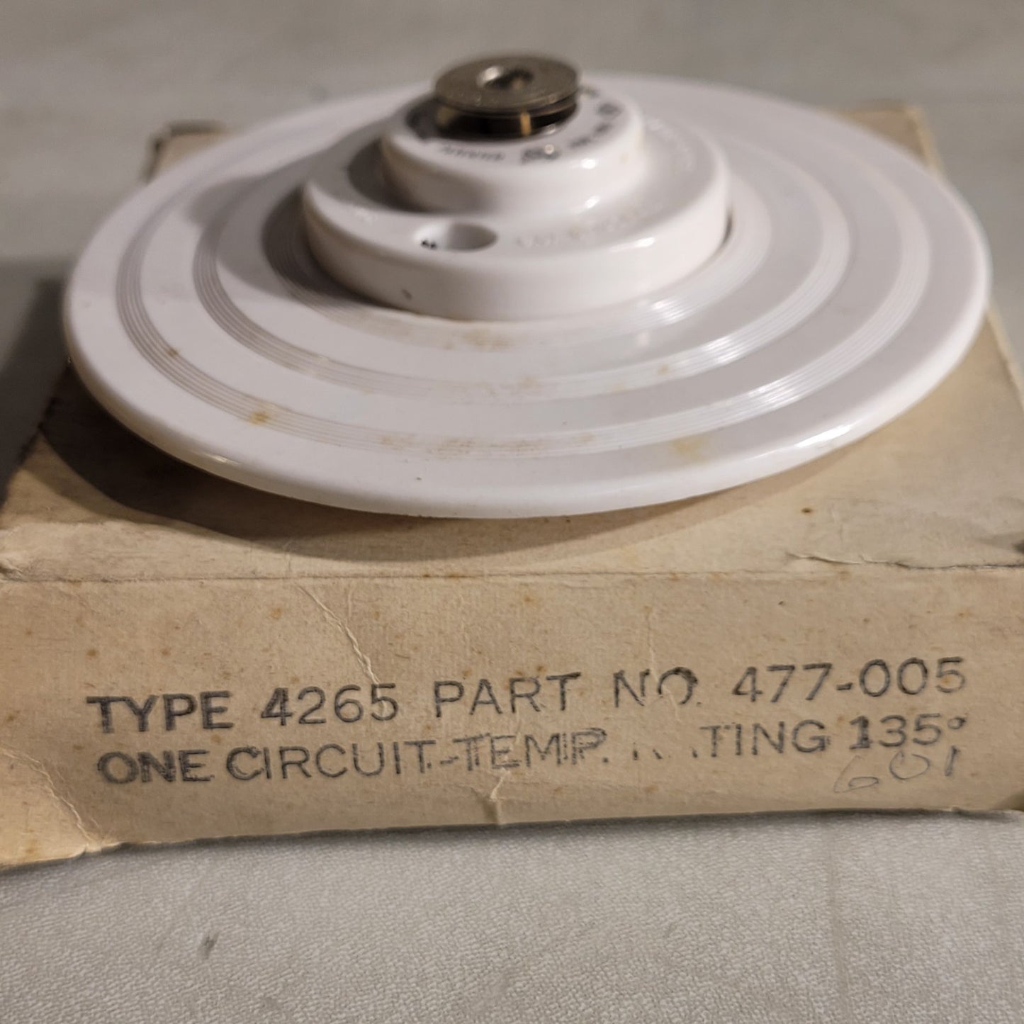 Simplex 4265-135 Heat Detector For Fire Alarm Systems 477-005 Temp Rating 135°