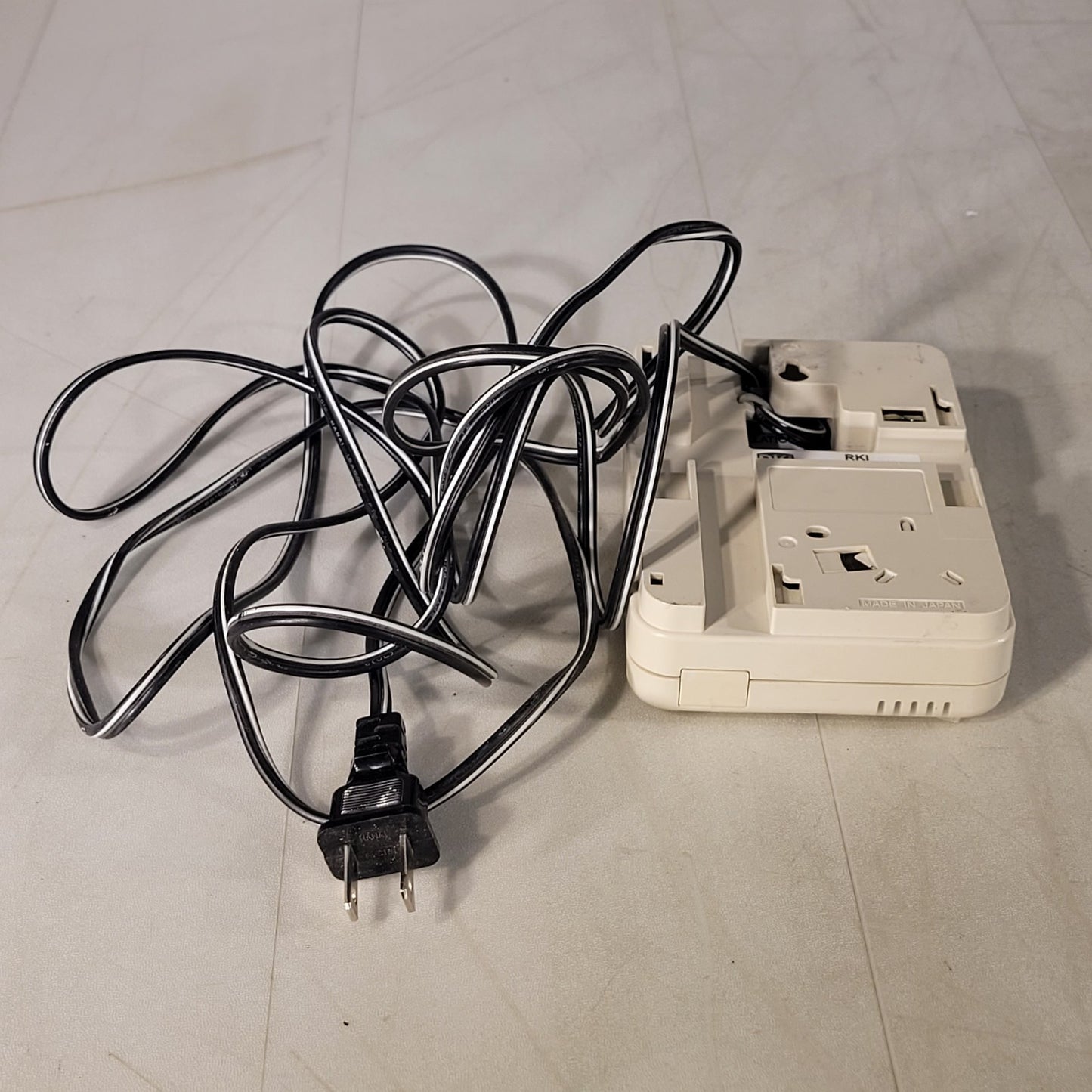 Riken Keiki OX-500 Oxygen Monitor Controller and Detector 0-25% Volume