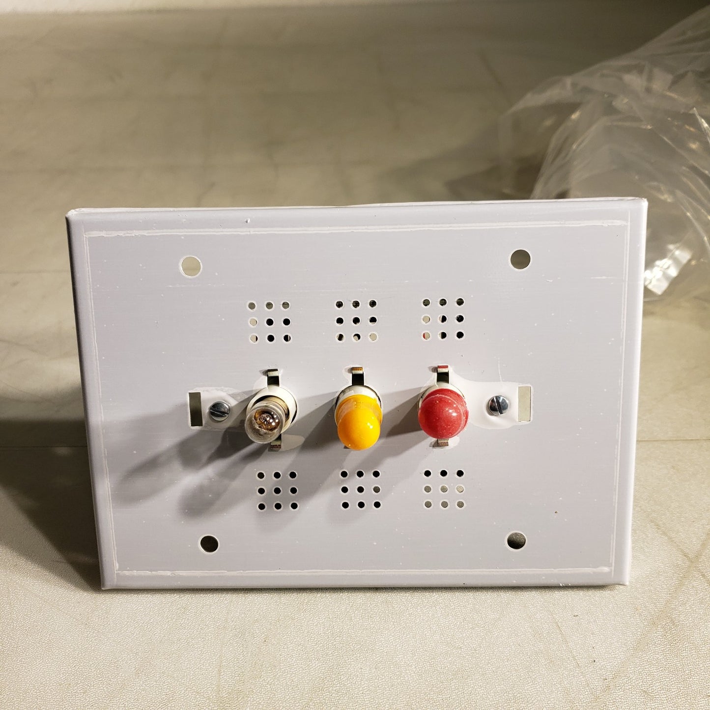Fisher Berkeley HDL-30-TN Hospital Red Yellow White Signaling Lights w/ Speaker