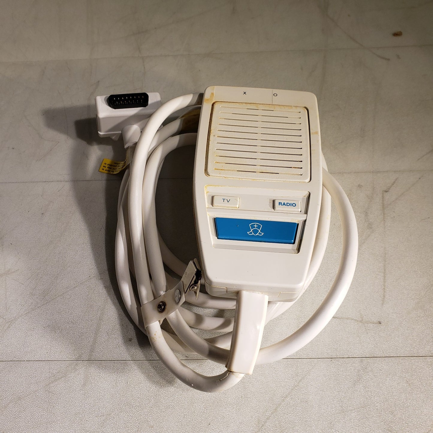 Fisher Berkeley HTX-563-LV Ektacom Nurse Call Switch TV Radio Remote DA-15 Plug