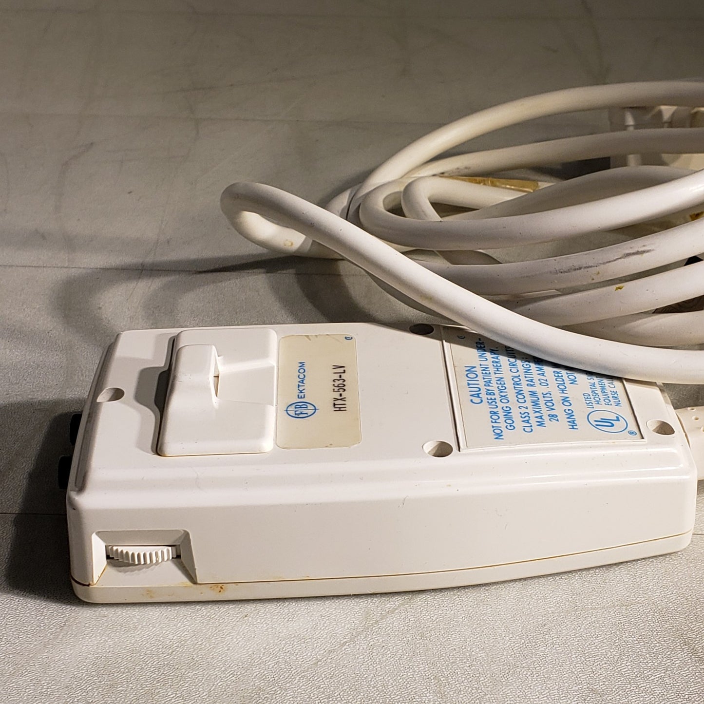 Fisher Berkeley HTX-563-LV Ektacom Nurse Call Switch TV Radio Remote DA-15 Plug