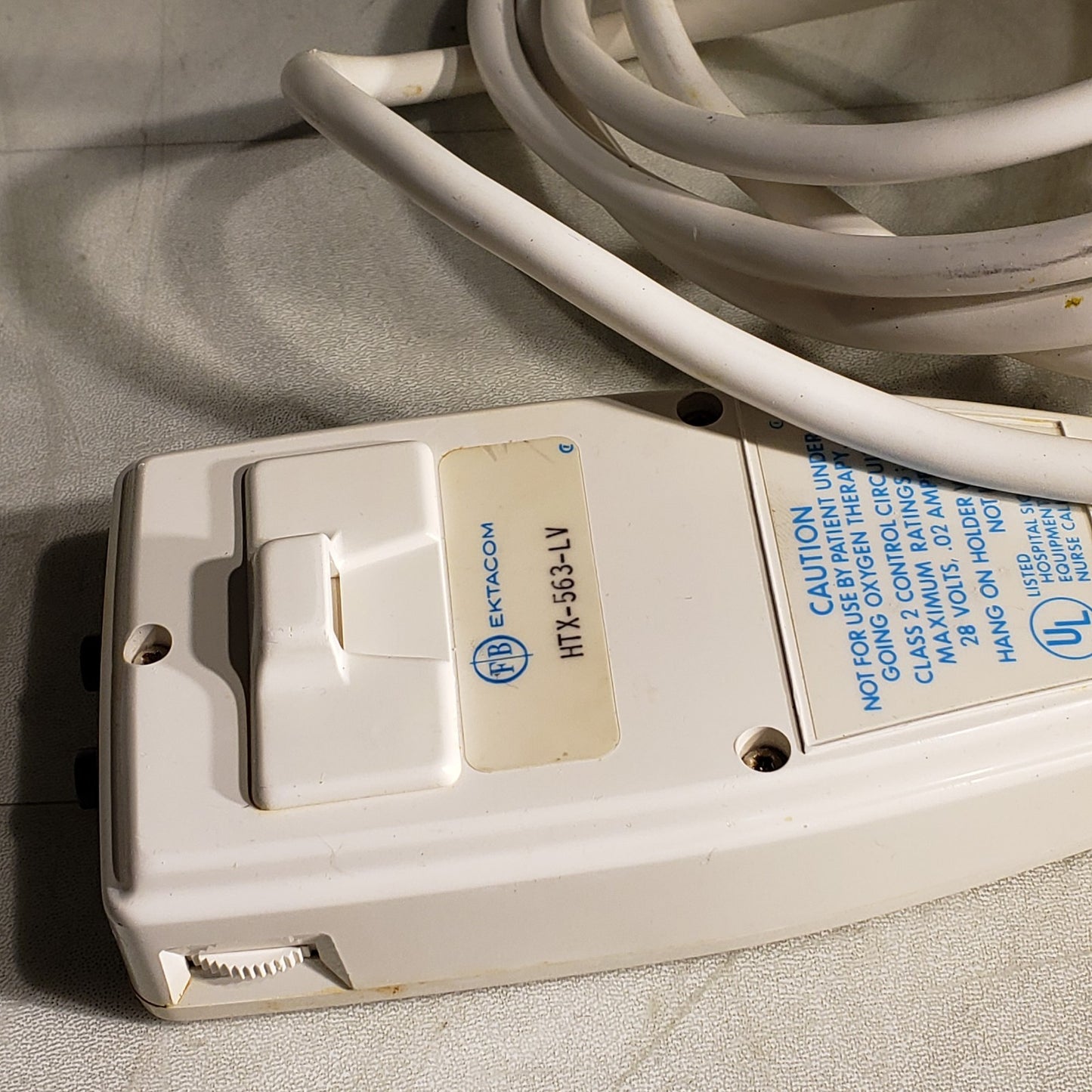 Fisher Berkeley HTX-563-LV Ektacom Nurse Call Switch TV Radio Remote DA-15 Plug