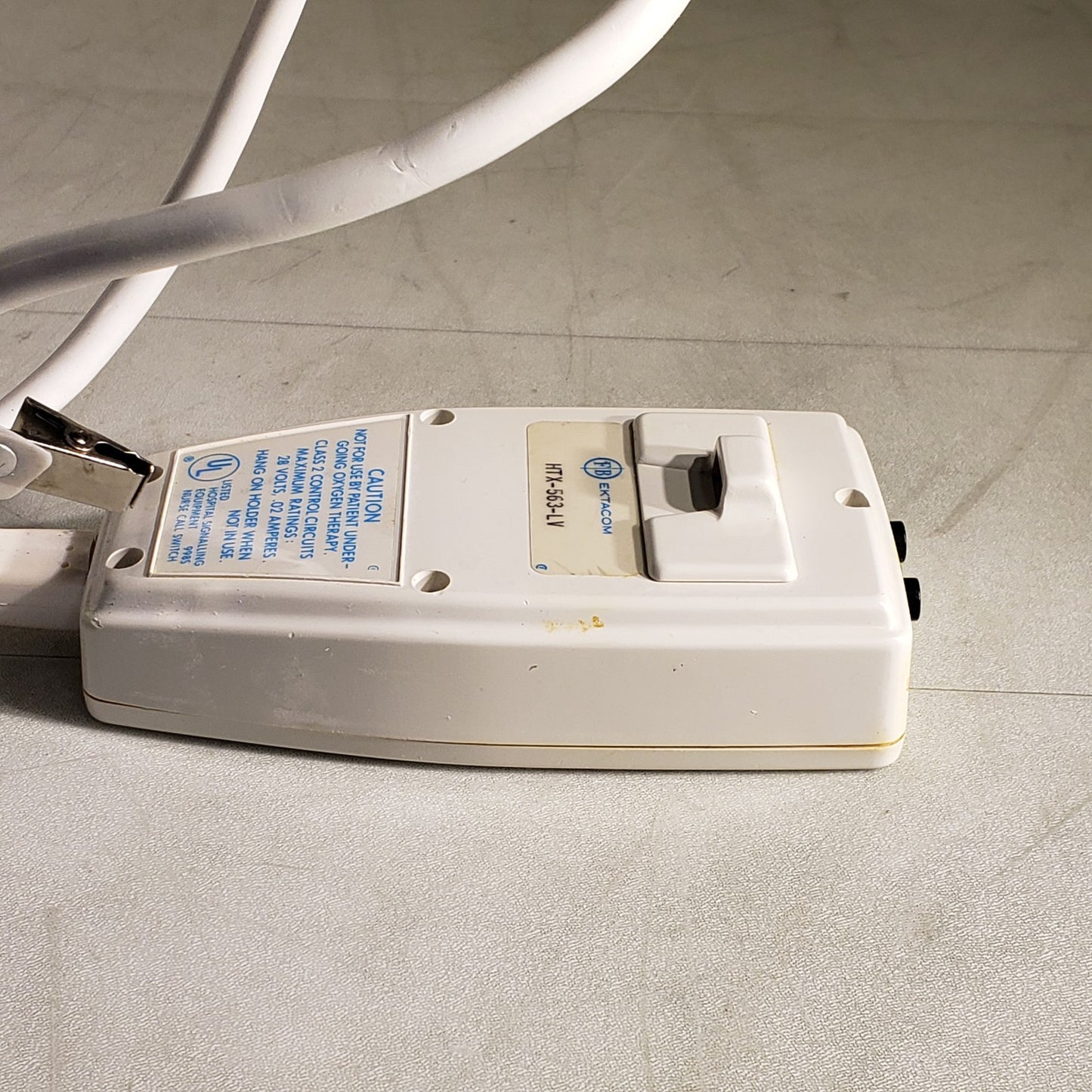 Fisher Berkeley HTX-563-LV Ektacom Nurse Call Switch TV Radio Remote DA-15 Plug