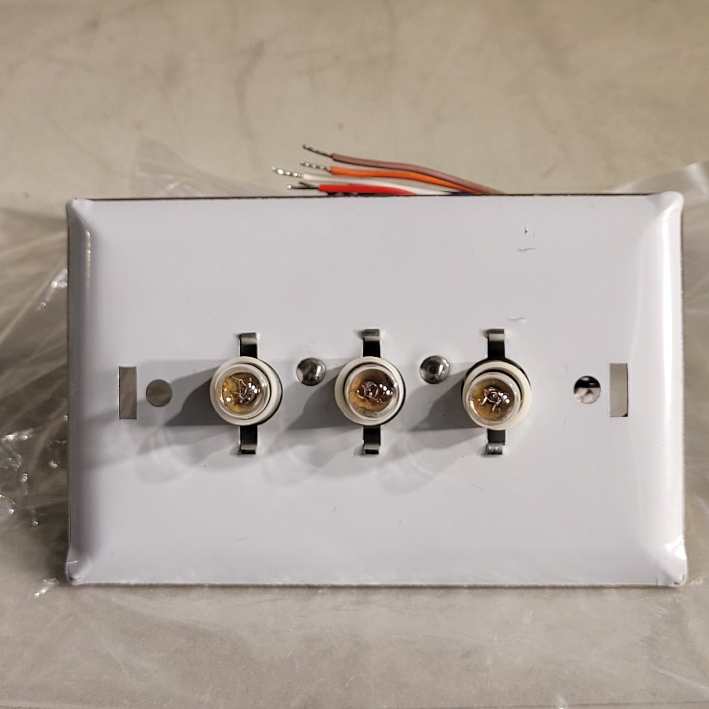 Fisher Berkeley HZO-30 3 Light Call Light B02766-31 Rev F Stainless Steel Plate