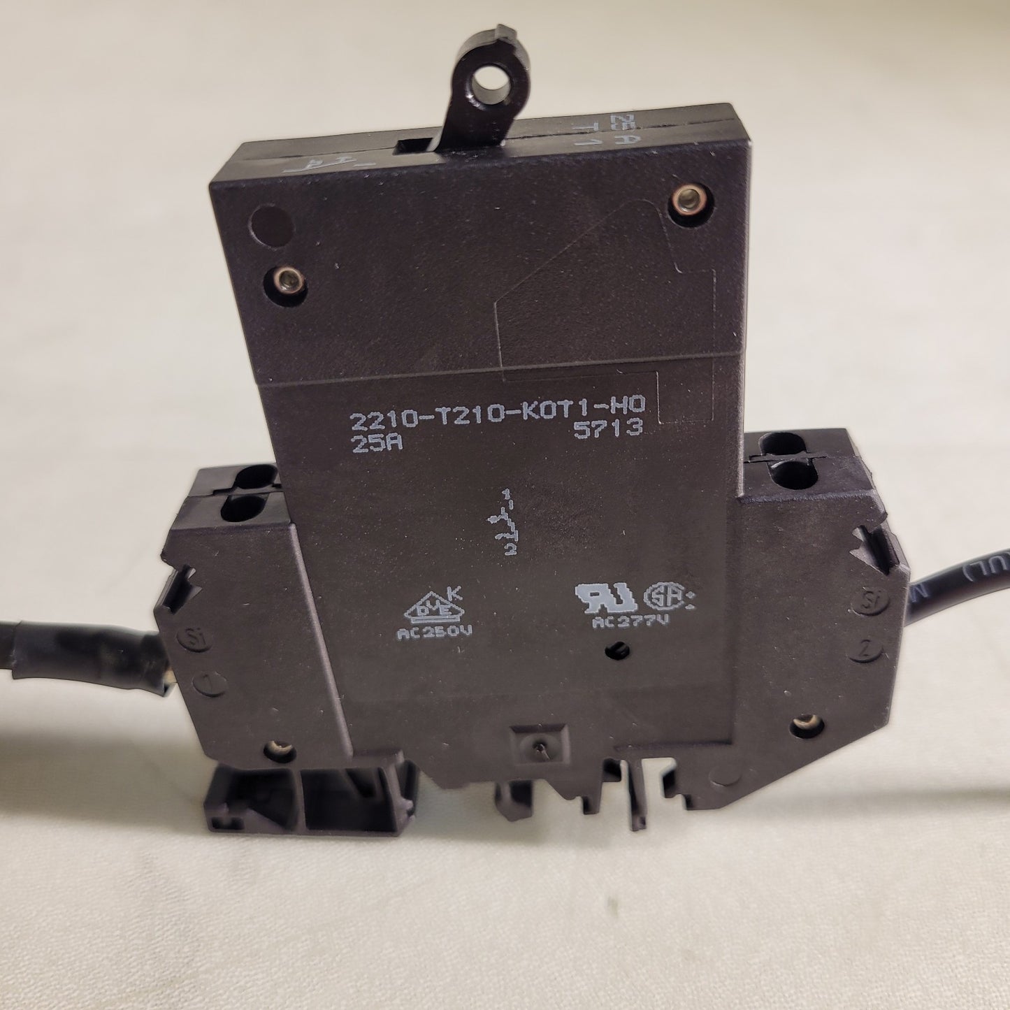 ETA 2210-T210-K0T1-H025A 25A Circuit Breaker DIN Rail Mounted 250VAC 65VDC