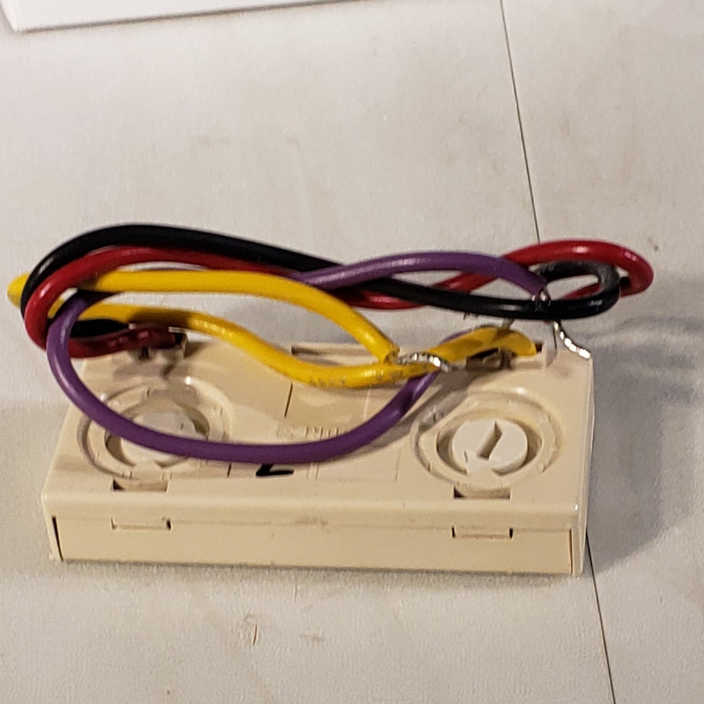 Gamewell-FCI AMM-2 Fire Alarm Monitor Module - White Honeywell 190-00002