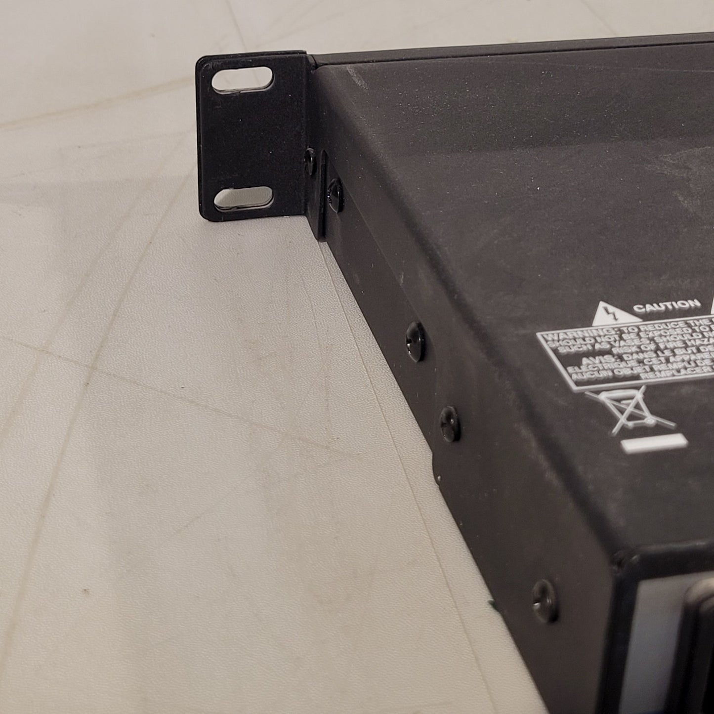 Peavey VSX 26 32-Bit Digital Loudspeaker Processor Management System 6 Outputs