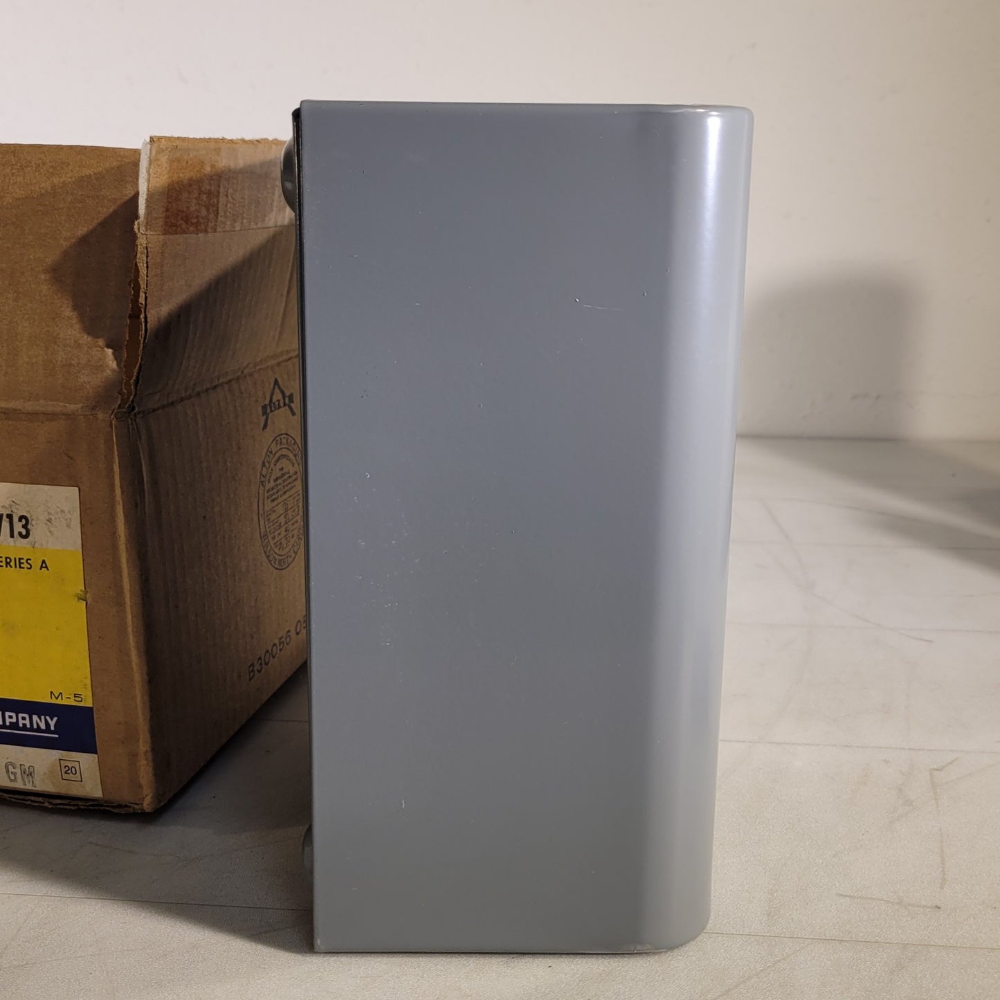 Square D CV13 Class 8865 Converter Unit 72517 Series A Grey Electrical Box