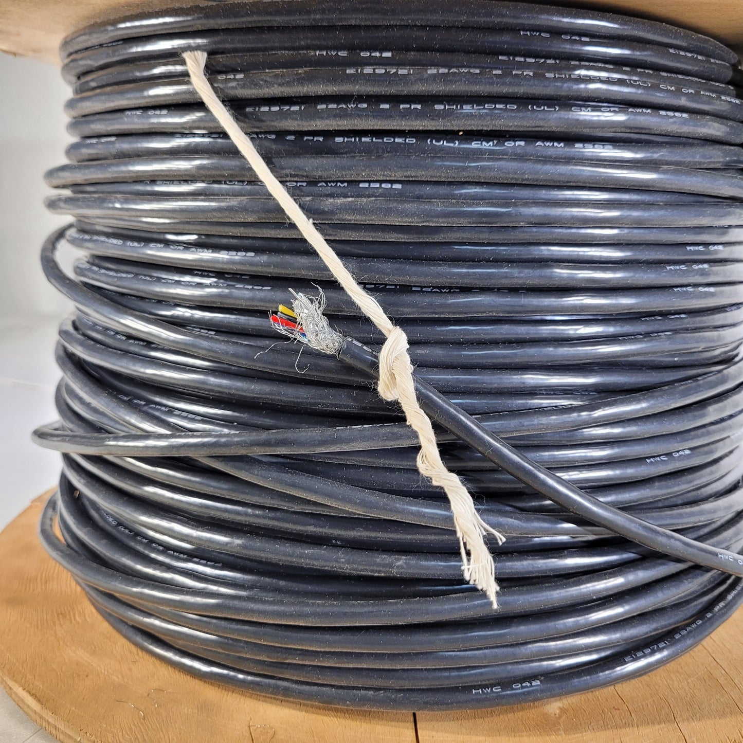 PRICE PER FOOT - HWC HWC042 22AWG 4-Conductor Shielded Wire Copper