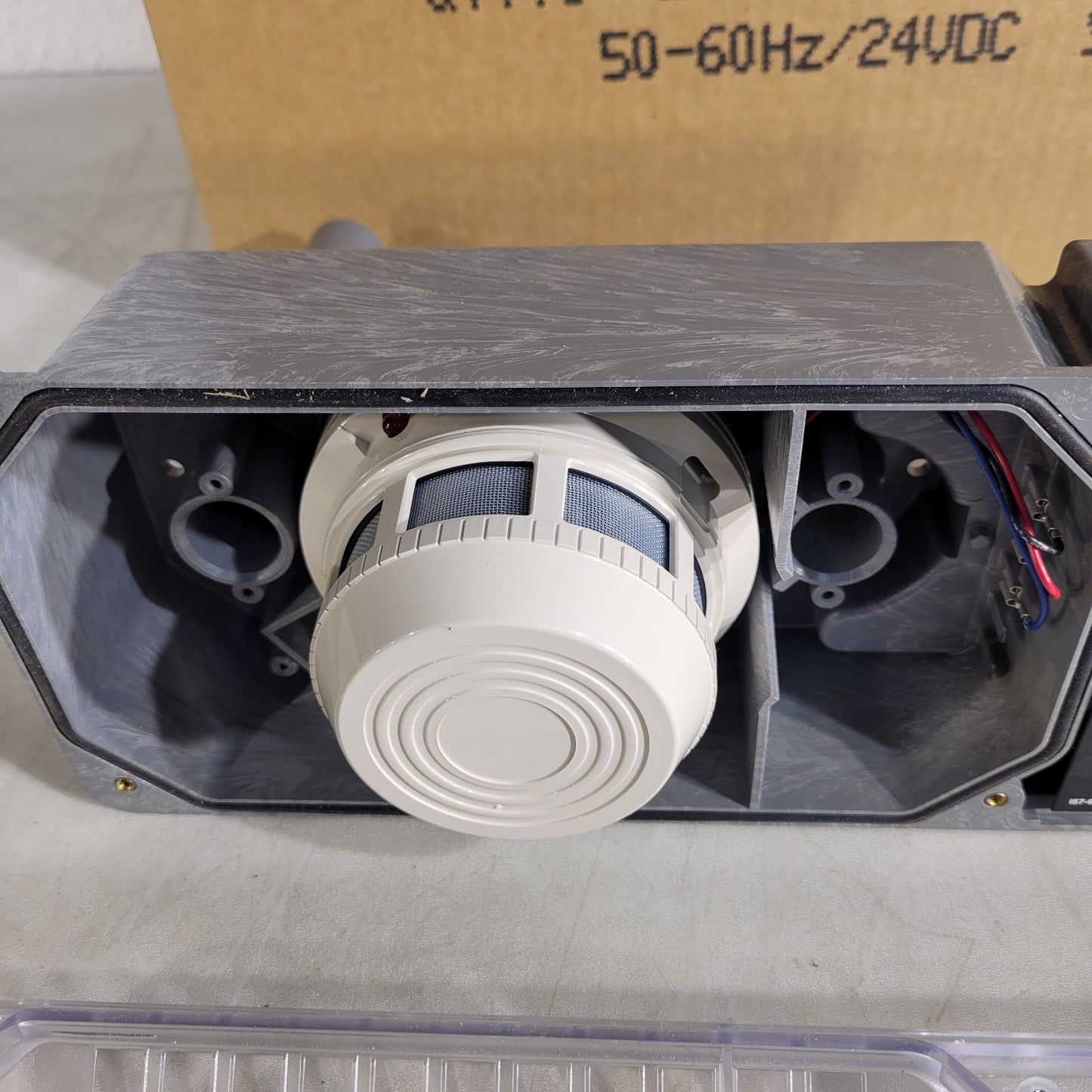 System Sensor DH400ACDC Smoke Duct Detector w/ 2451 Smoke Detector Head