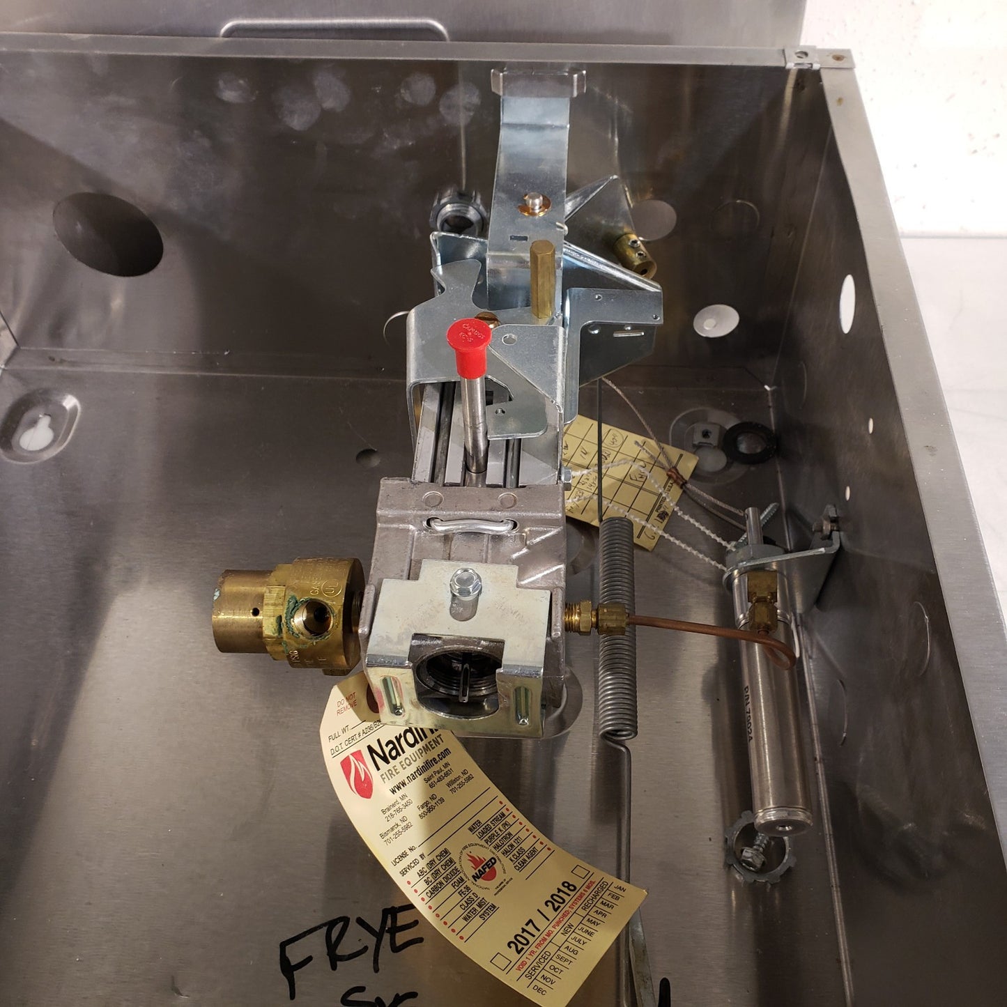 Ansul R-102 Wet Chemical Hood Fire Suppression System Cabinet w/ Mechanism