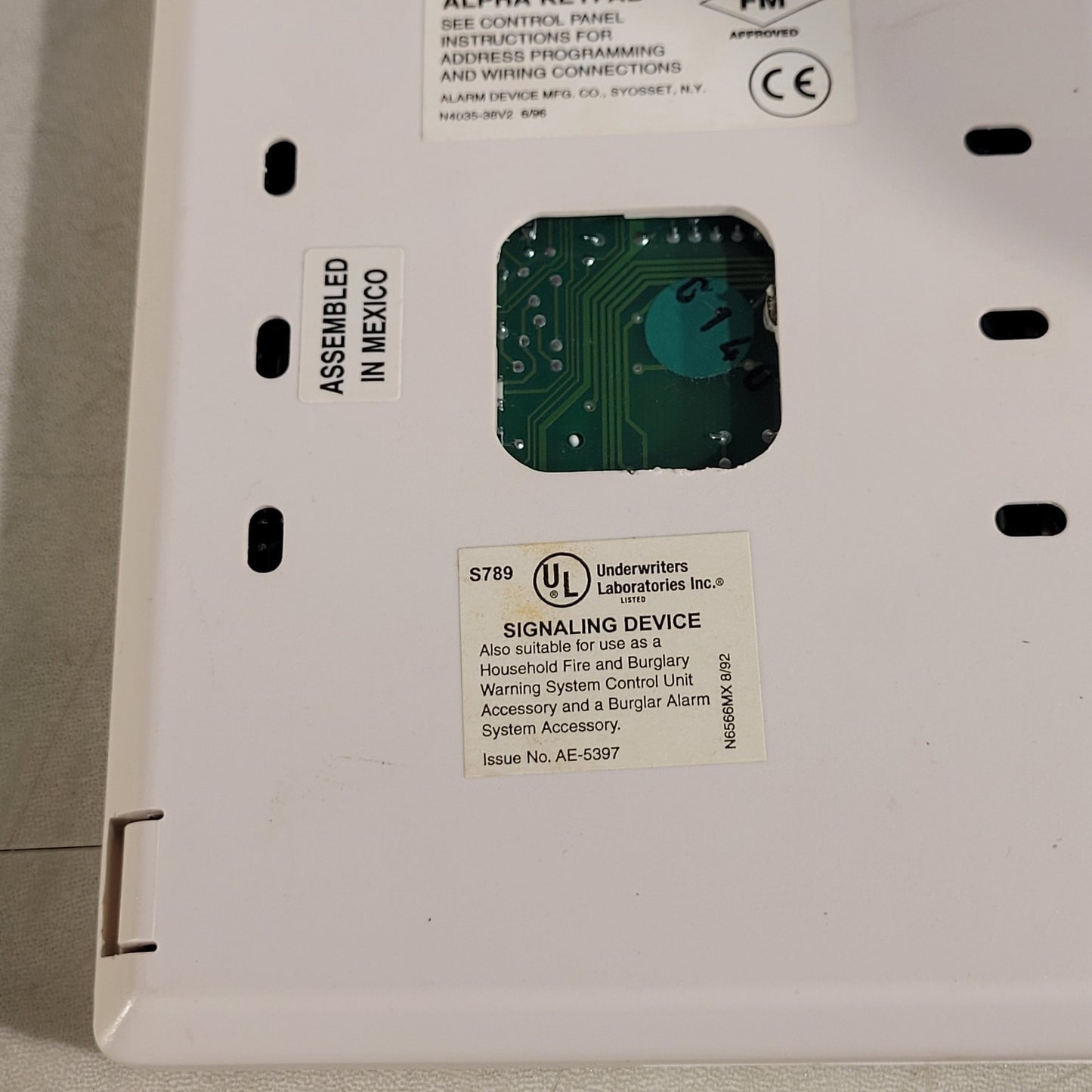 Ademco 6139 Vista Addressable Alpha Keypad White