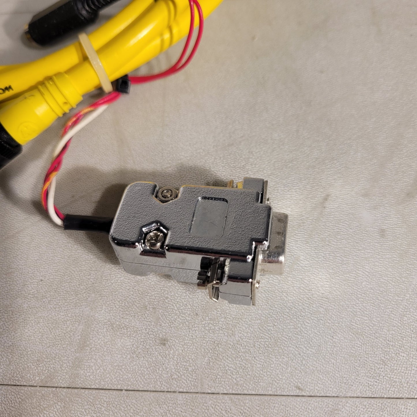 Daniel Woodhead 70801 6-Pole Female Connector & 9-Pin D-Sub 5ft 300V 4 Amps