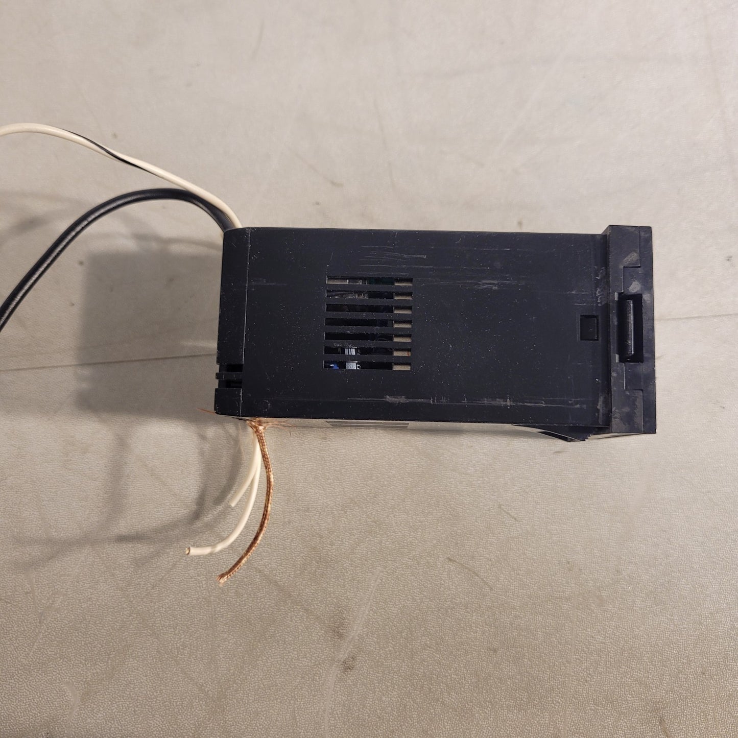 Omega CN360 Temperature Controller 0-399C Manual