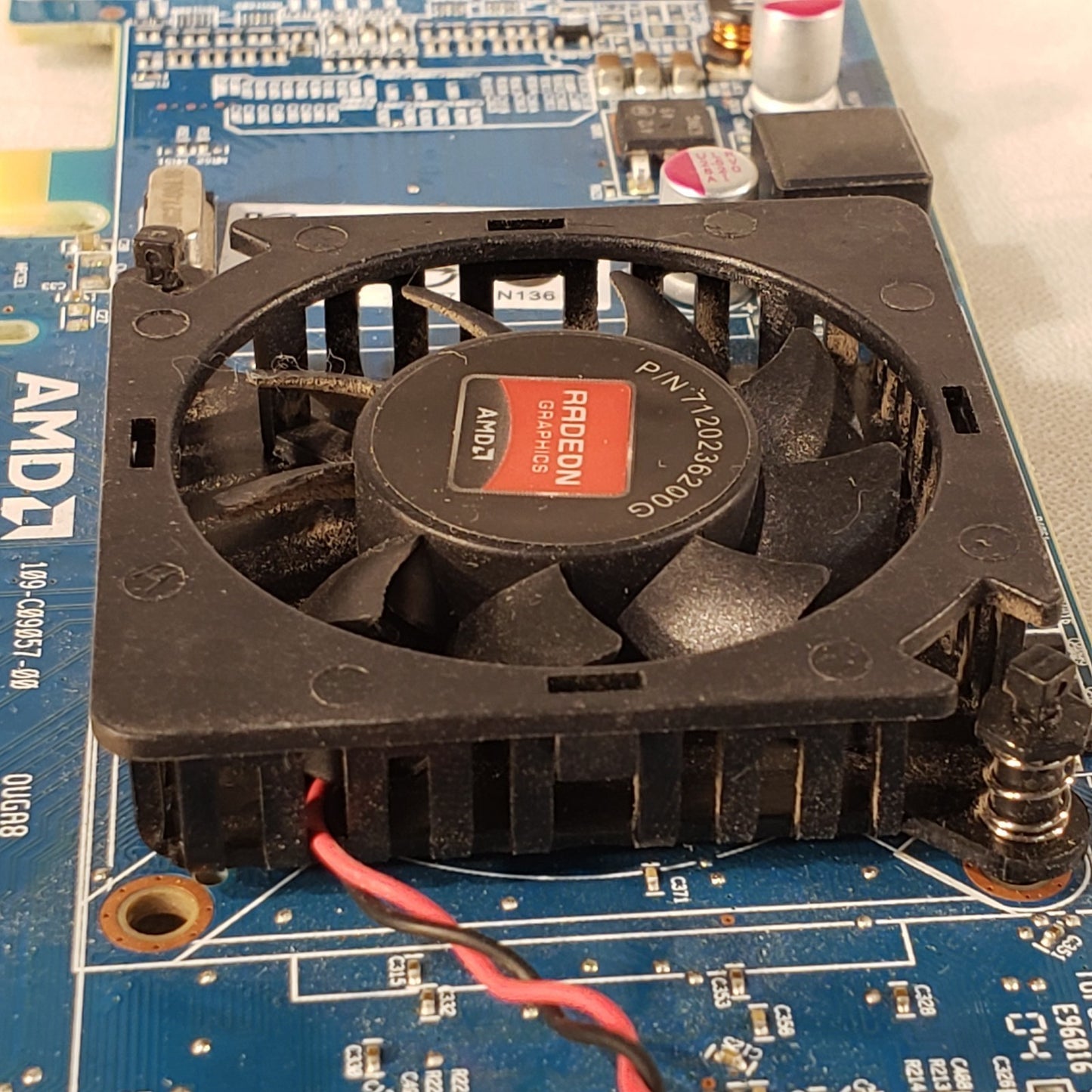 AMD Radeon Graphics ATI-102-C09003 (B) Circuit Board