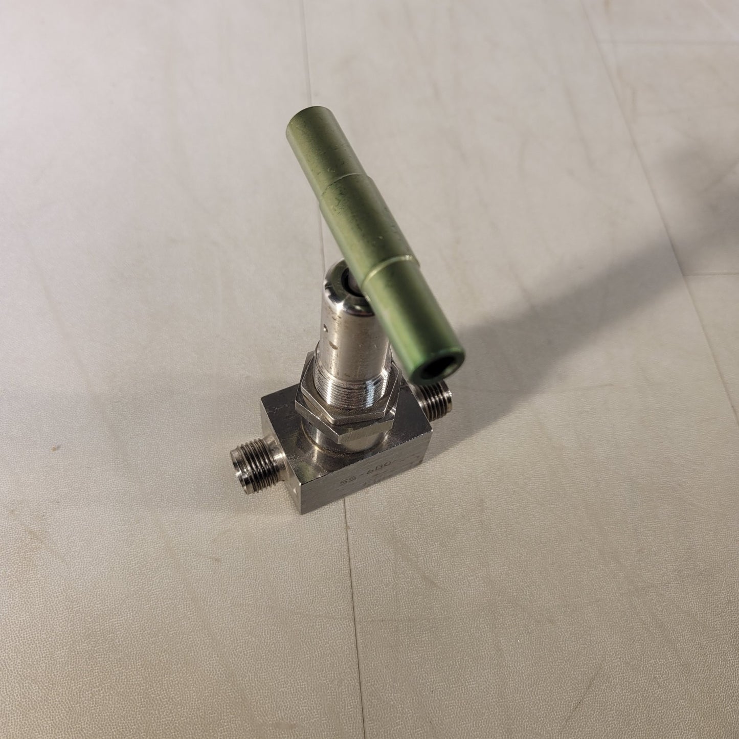 Swagelok Stainless Steel Bellows Sealed Valve SS-6BG 3/8" Swagelok Needle