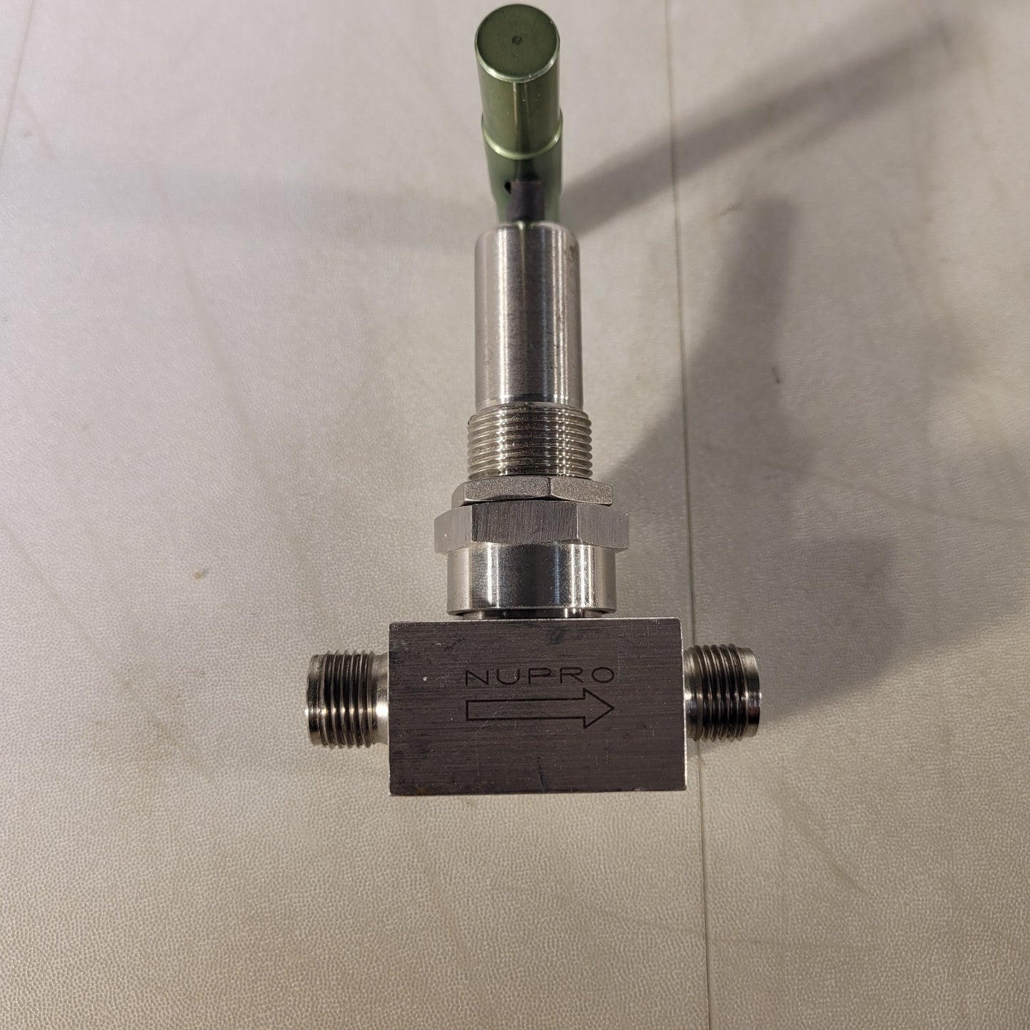Swagelok Stainless Steel Bellows Sealed Valve SS-6BG 3/8" Swagelok Needle