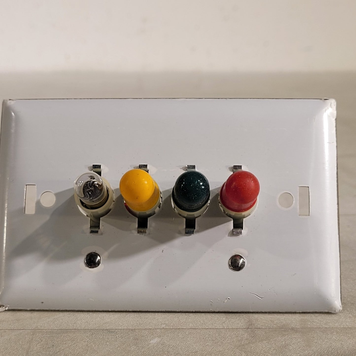 Fisher Berkeley HDL-40-BU Hospital Red Yellow White Signaling Lights 4-Light