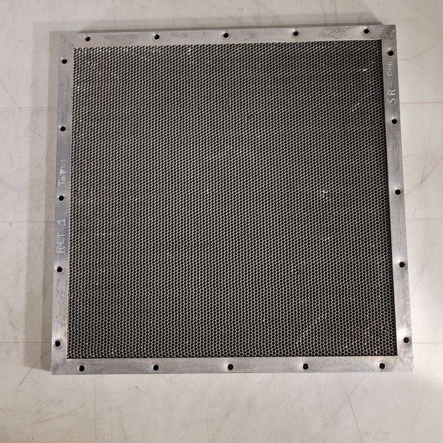 Parker Chomerics 06-1102-5853 EMI Shielded Vent Honeycomb Shielded RF Filter