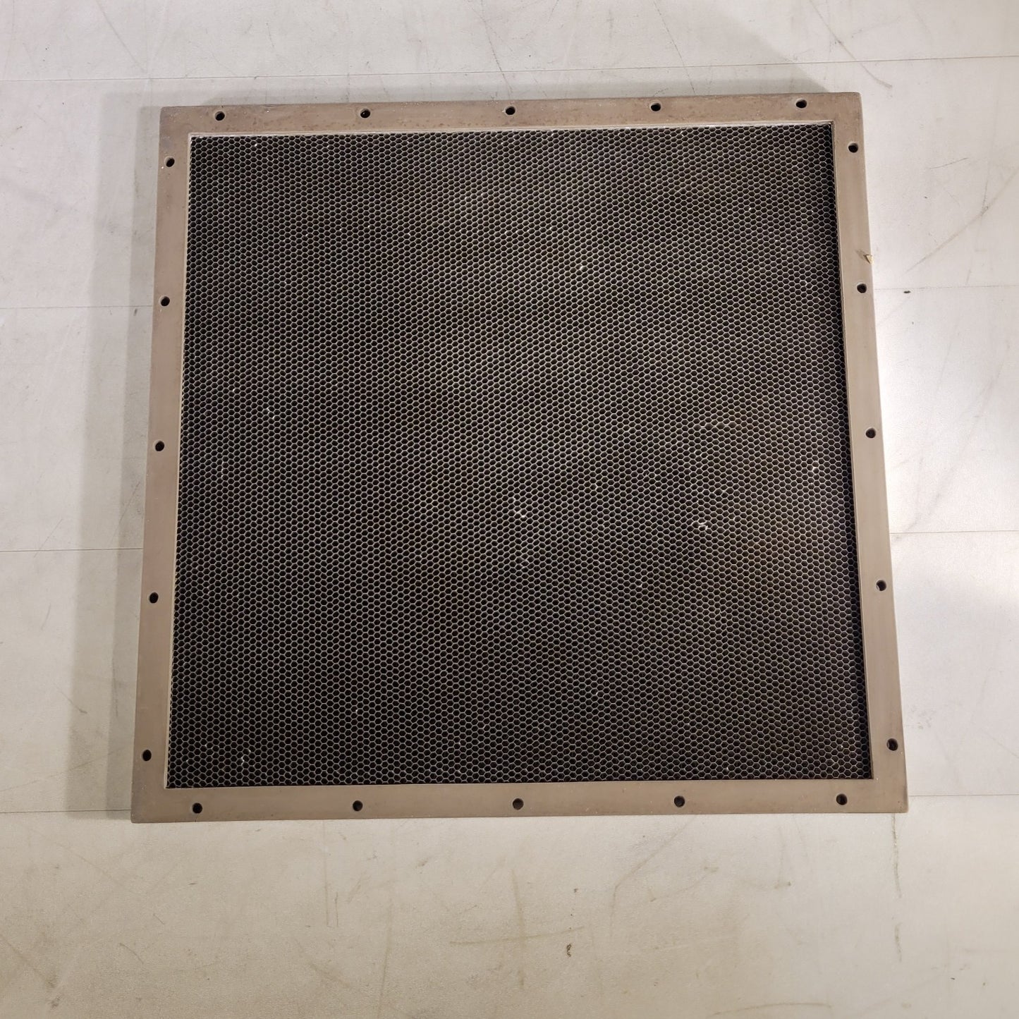 Parker Chomerics 06-1102-5853 EMI Shielded Vent Honeycomb Shielded RF Filter