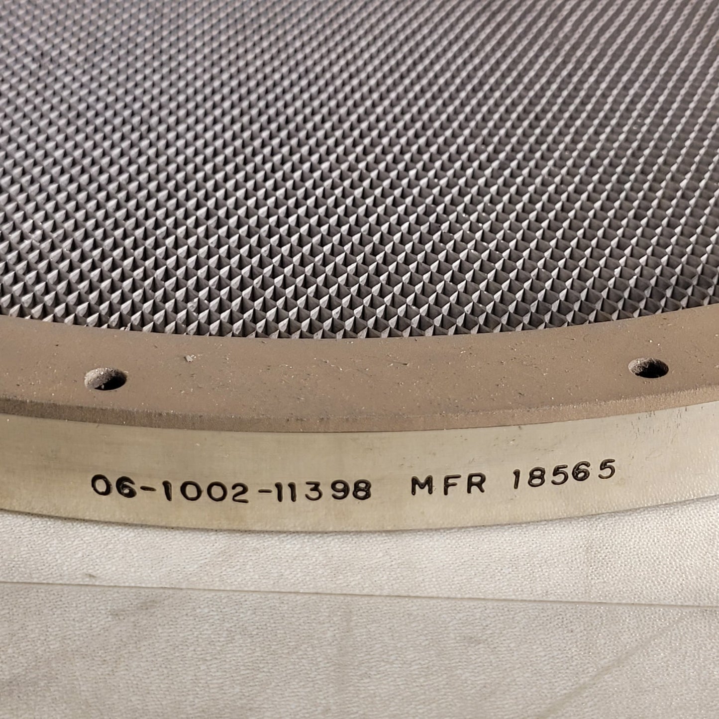 Parker 06-1002-11398 Circular Shielded Honeycomb Vent w/ RF screen 15" Diameter