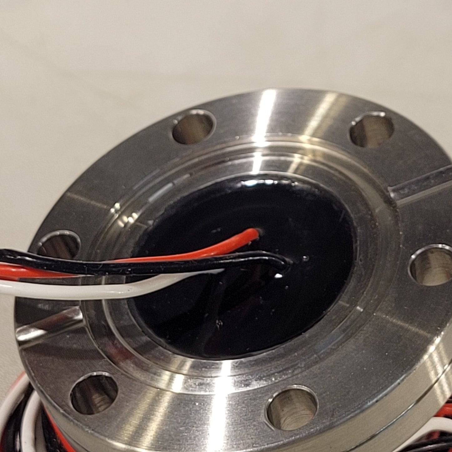 DN35CF 2.75" CF Conflat 3-Wire Electrical Feedthrough High Vacuum SS 14-01024