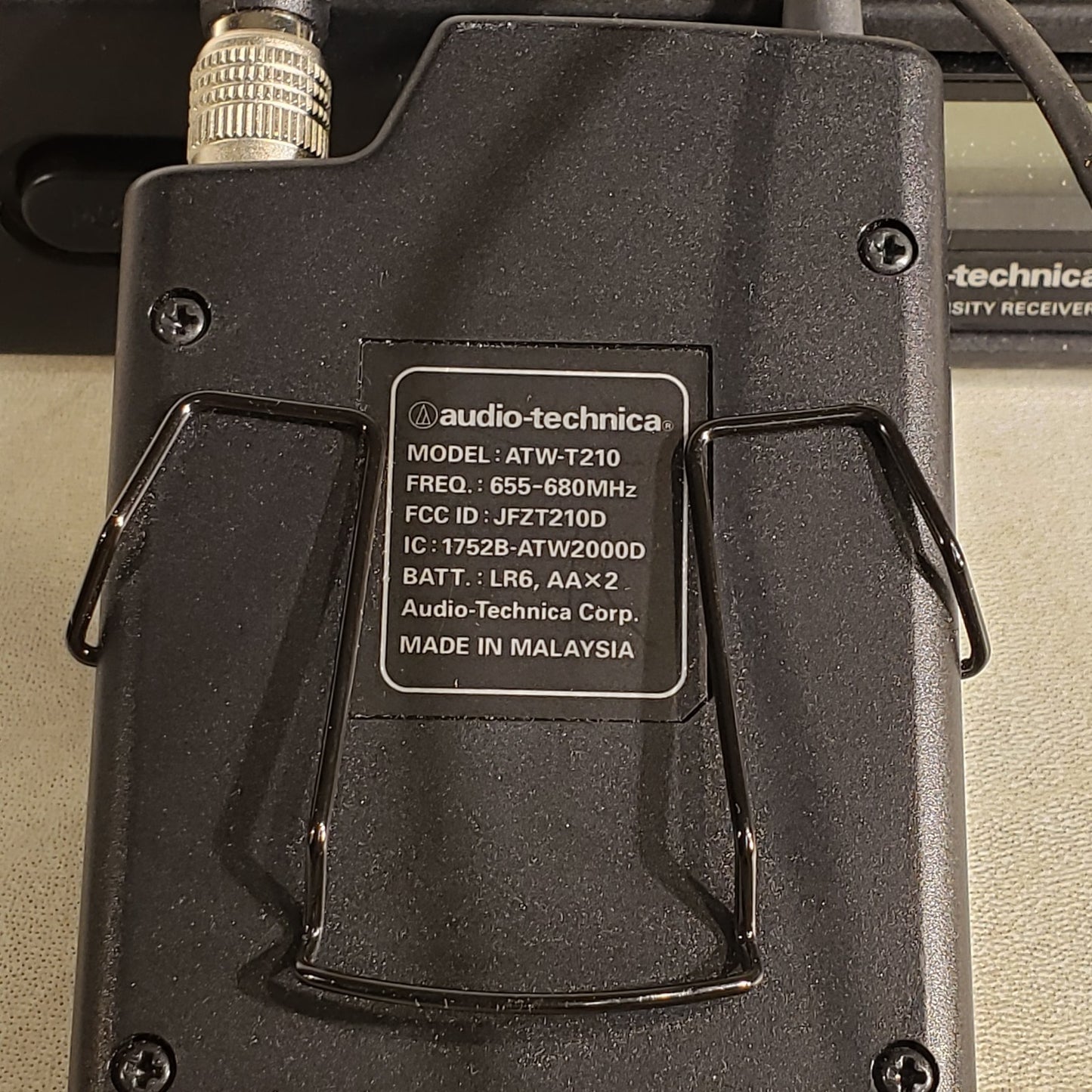 Audio Technica ATW R2100 ATW T210 Shure ULX1-M1 Audio Wireless Mic RX & TX