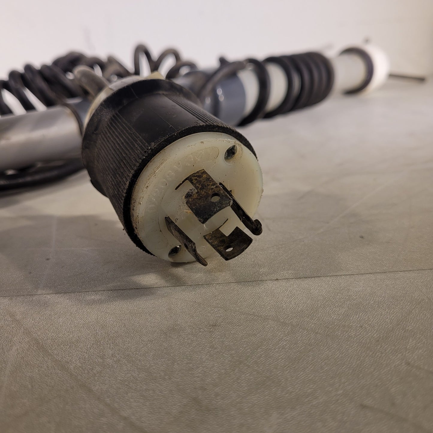 High Voltage Plug-In Electric Pig Hog Sheep Stunner