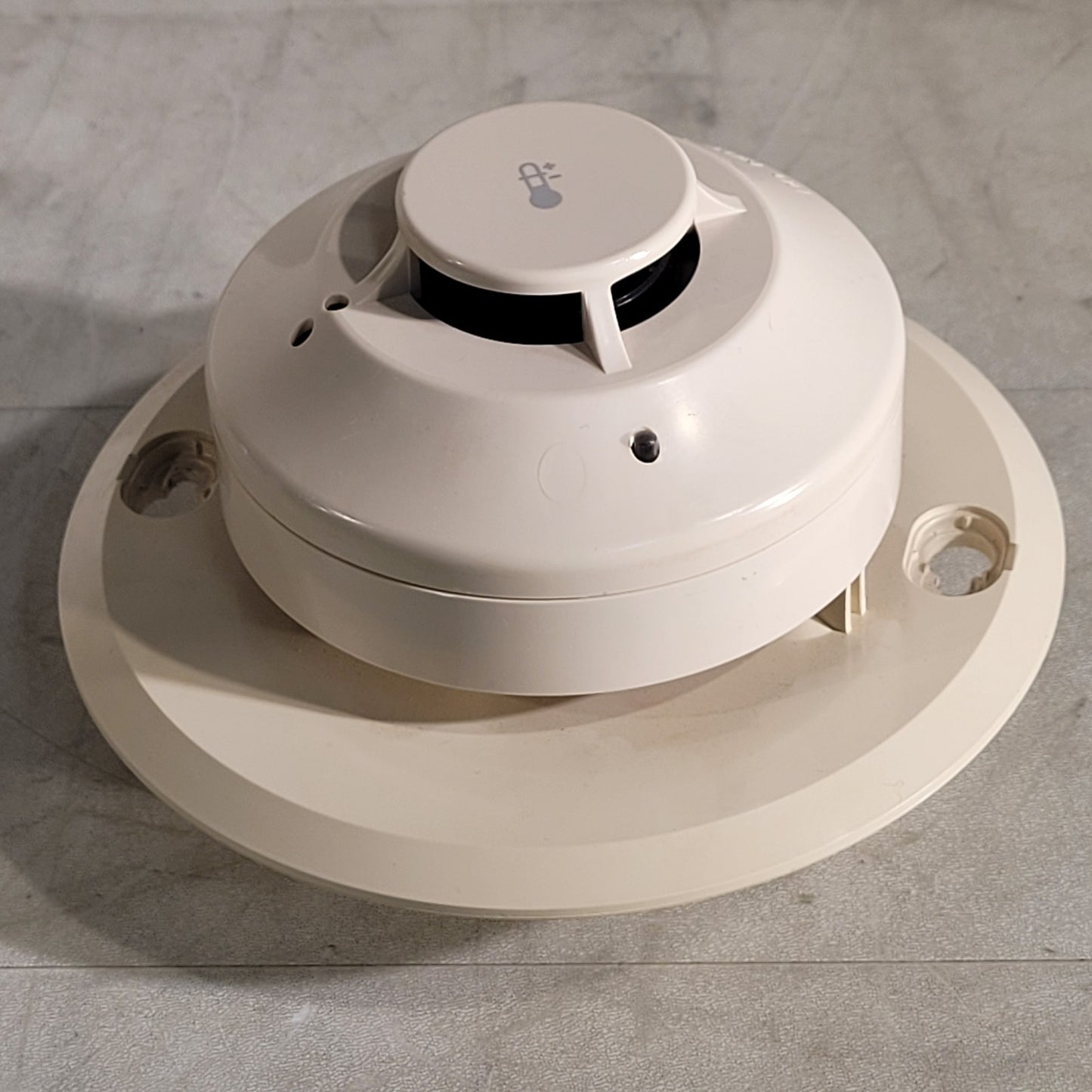 Fike 63-1064 Automatic Fire Detector with Horn 85dBA Min