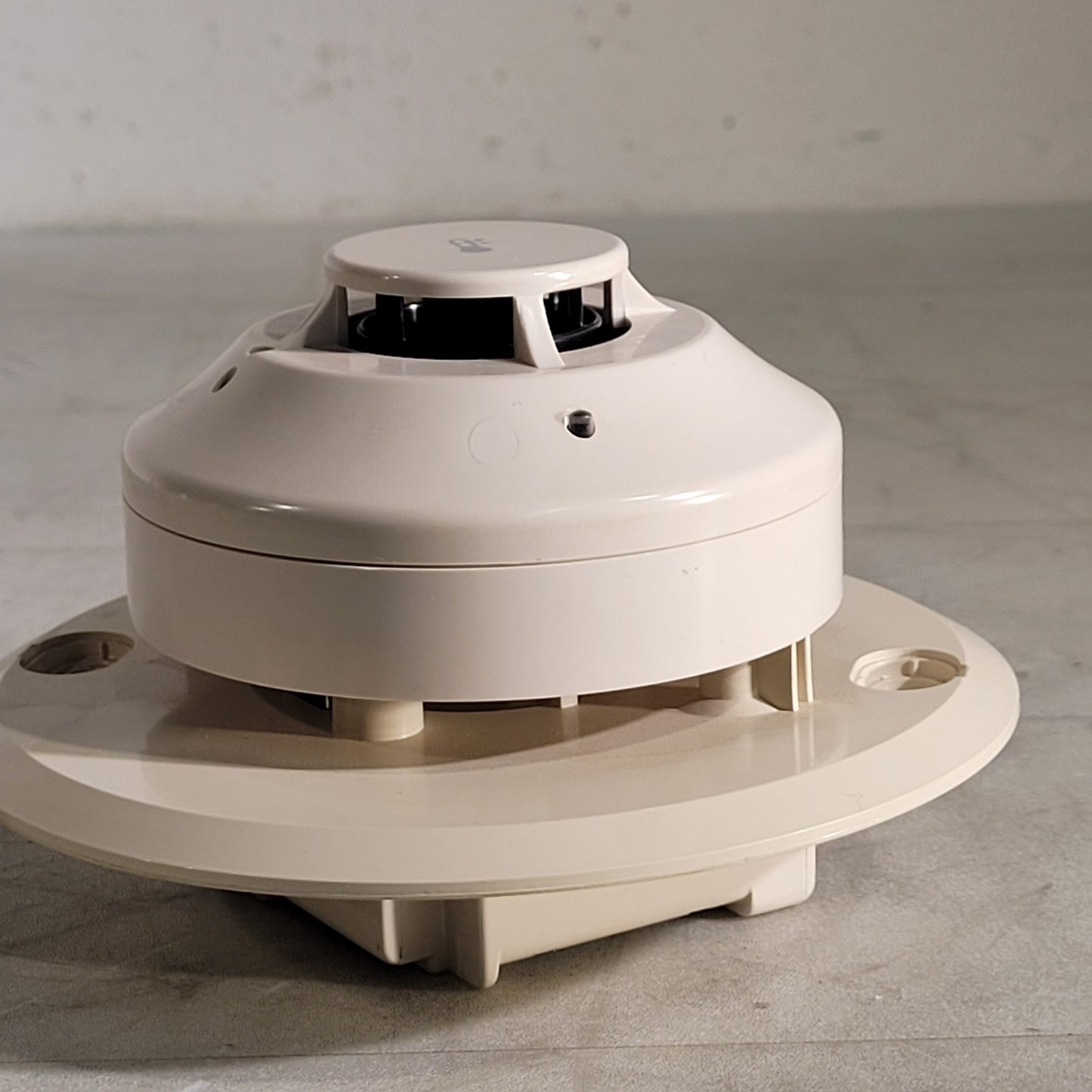 Fike 63-1064 Automatic Fire Detector with Horn 85dBA Min